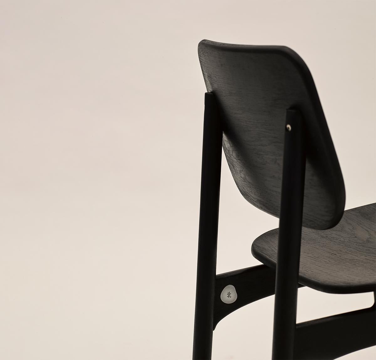 Contemporary KITA LIVING Frame Chair  Rectangular - Oak Black For Sale