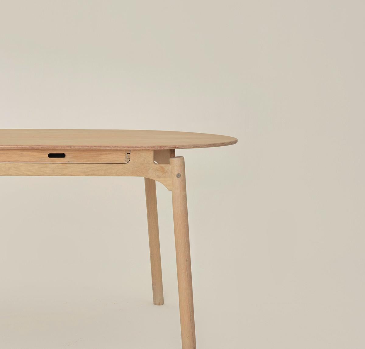 KITA LIVING Frame Table - Elliptical In New Condition For Sale In Bomonti, TR