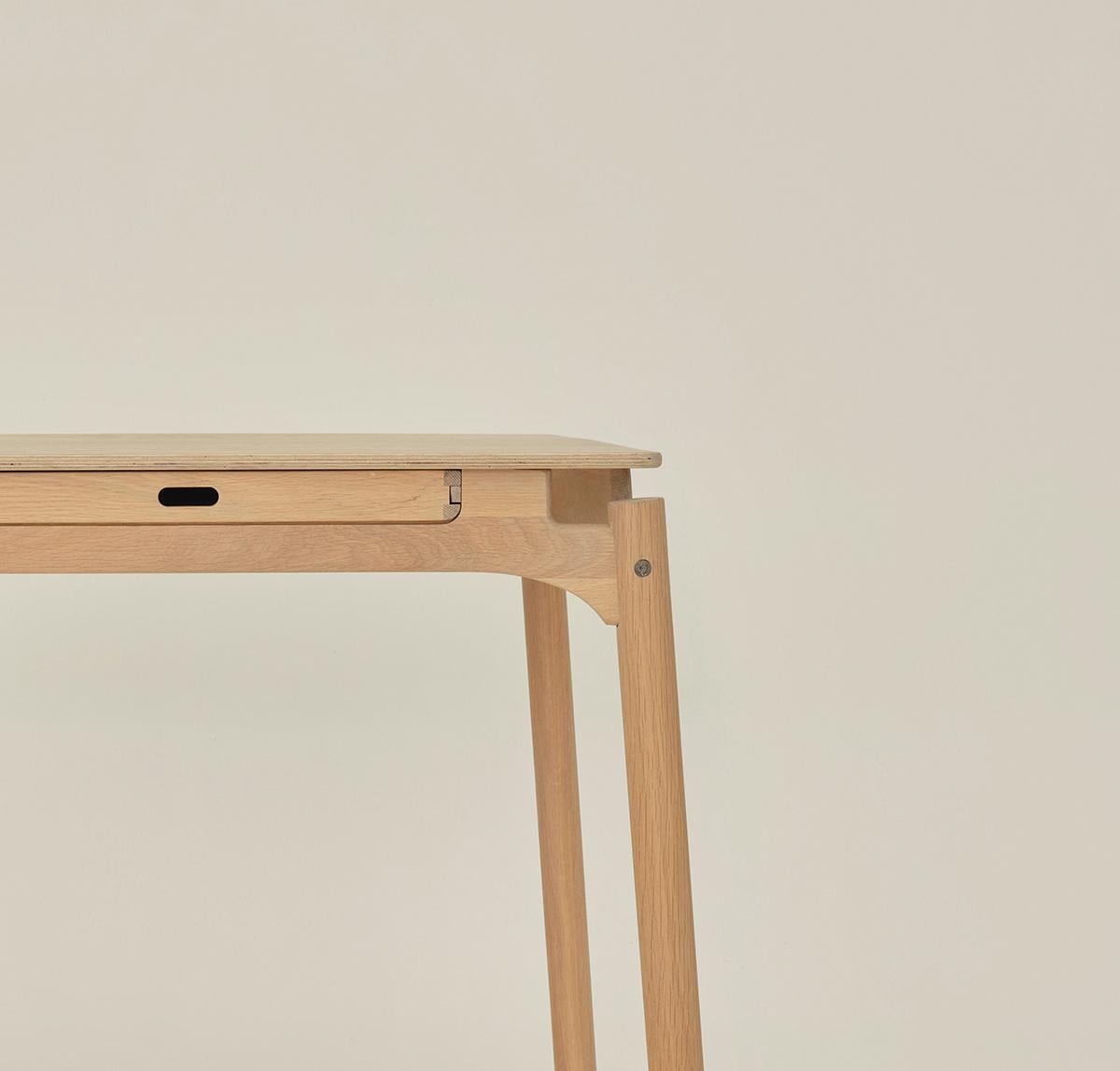 KITA LIVING Frame Table - Square In New Condition For Sale In Bomonti, TR