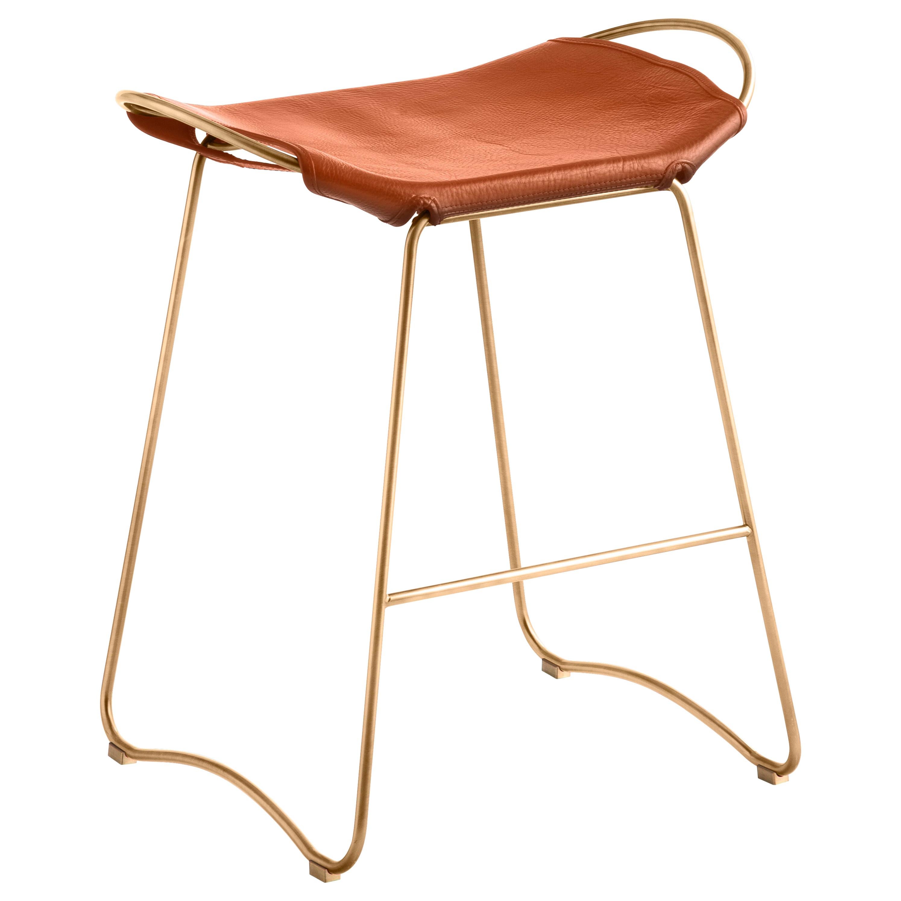 Tabouret de bar de comptoir de cuisine contemporain Métal laiton vieilli et cuir Tan naturel en vente