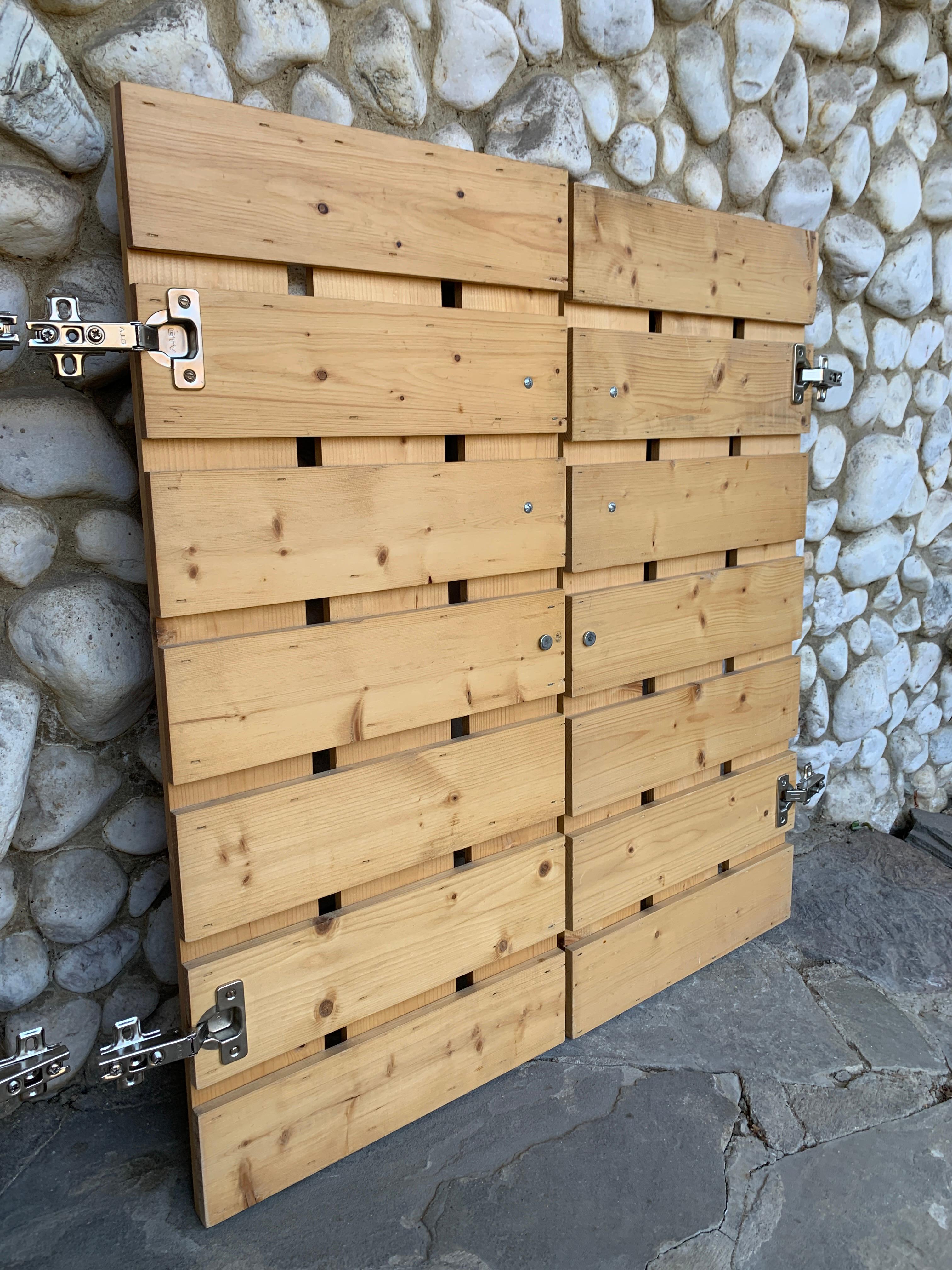 Küchentüren von Charlotte Perriand für Les Arcs 1800 ski resort Pinewood, 1960er Jahre im Angebot 3