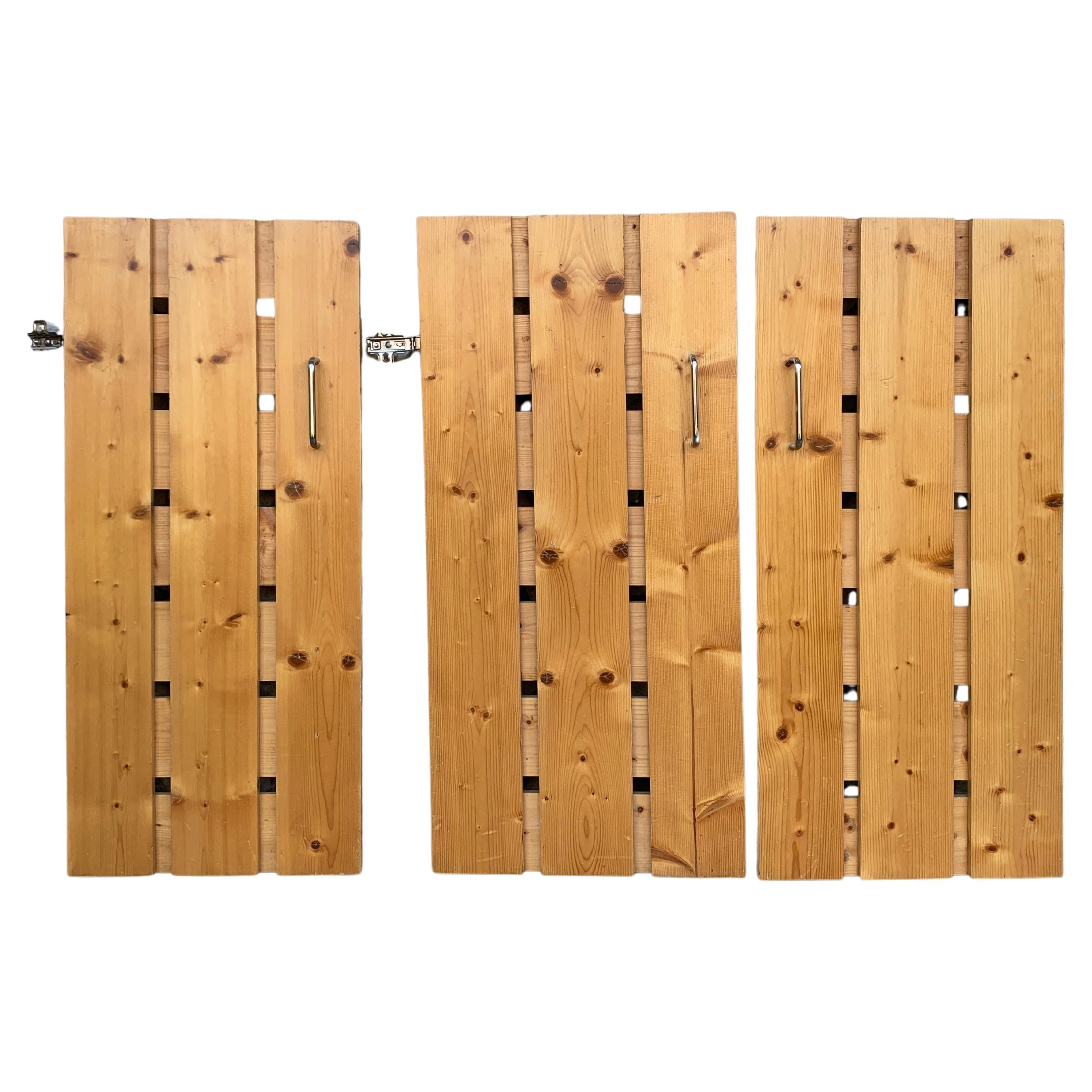 Ante della cucina di Charlotte Perriand per Les Arcs 1800 ski resort Pinewood, anni
60