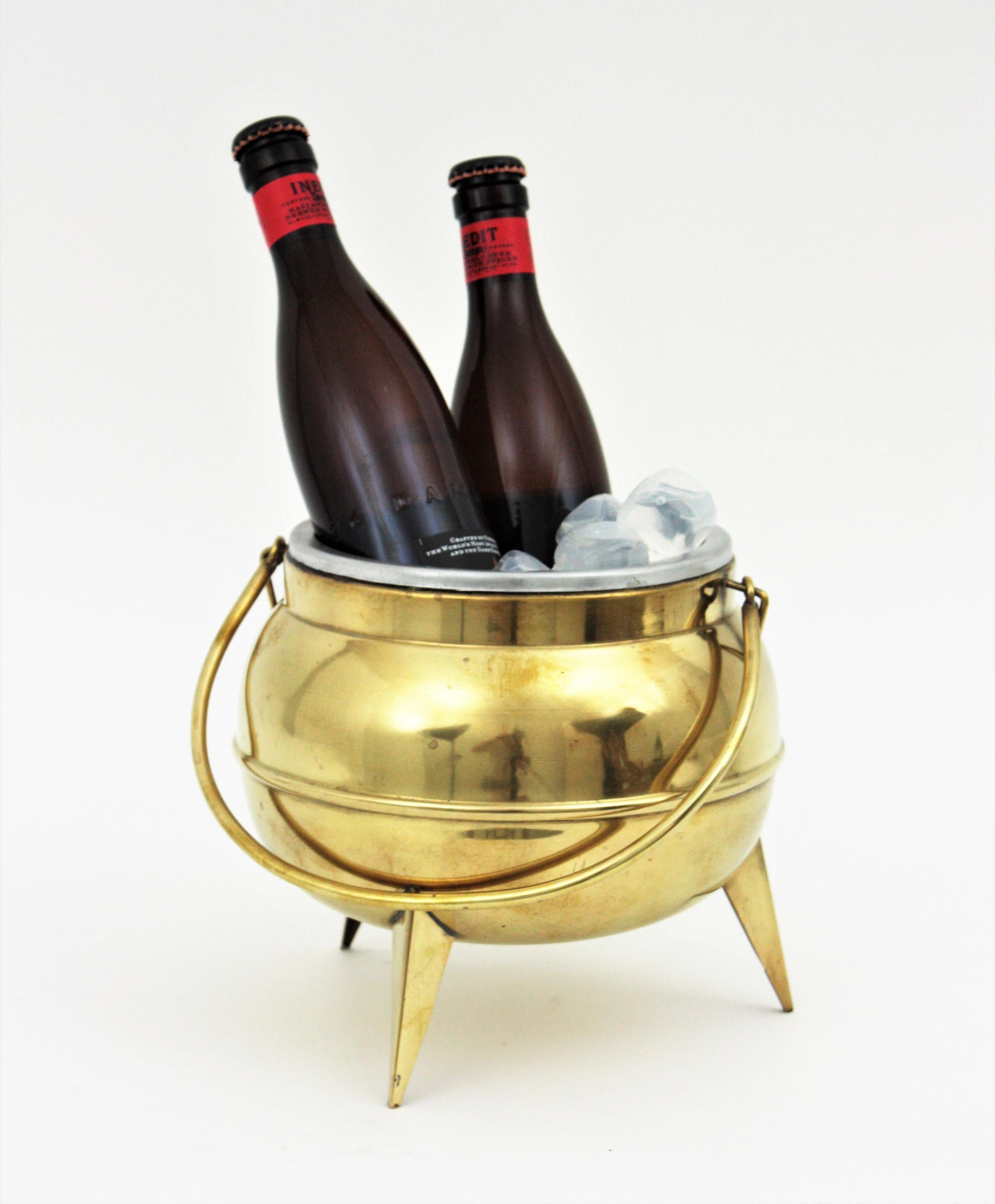 Mid-Century Modern Midcentury Kitchen Pot Shaped Ice Bucket in Brass For Sale