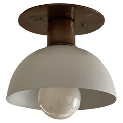 Faretto da cucina - Paralume bianco e finiture in ottone