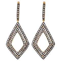 Boucles d'oreilles pendantes en forme de cerf-volant avec diamants de style victorien contemporain