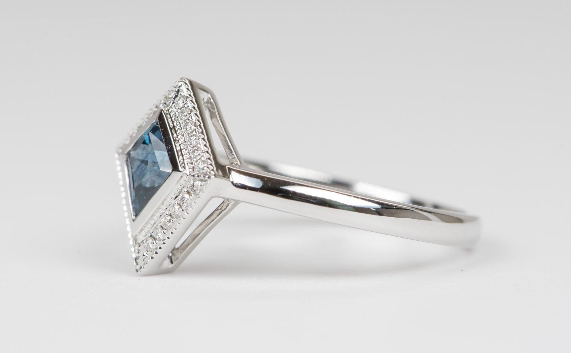 Kite Shape Montana Sapphire with Diamond Halo 14K White Gold Engagement Ring In New Condition For Sale In Osprey, FL