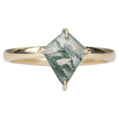 Kite Shape Moss Agate Solitare 14K Yellow Gold Engagement Ring