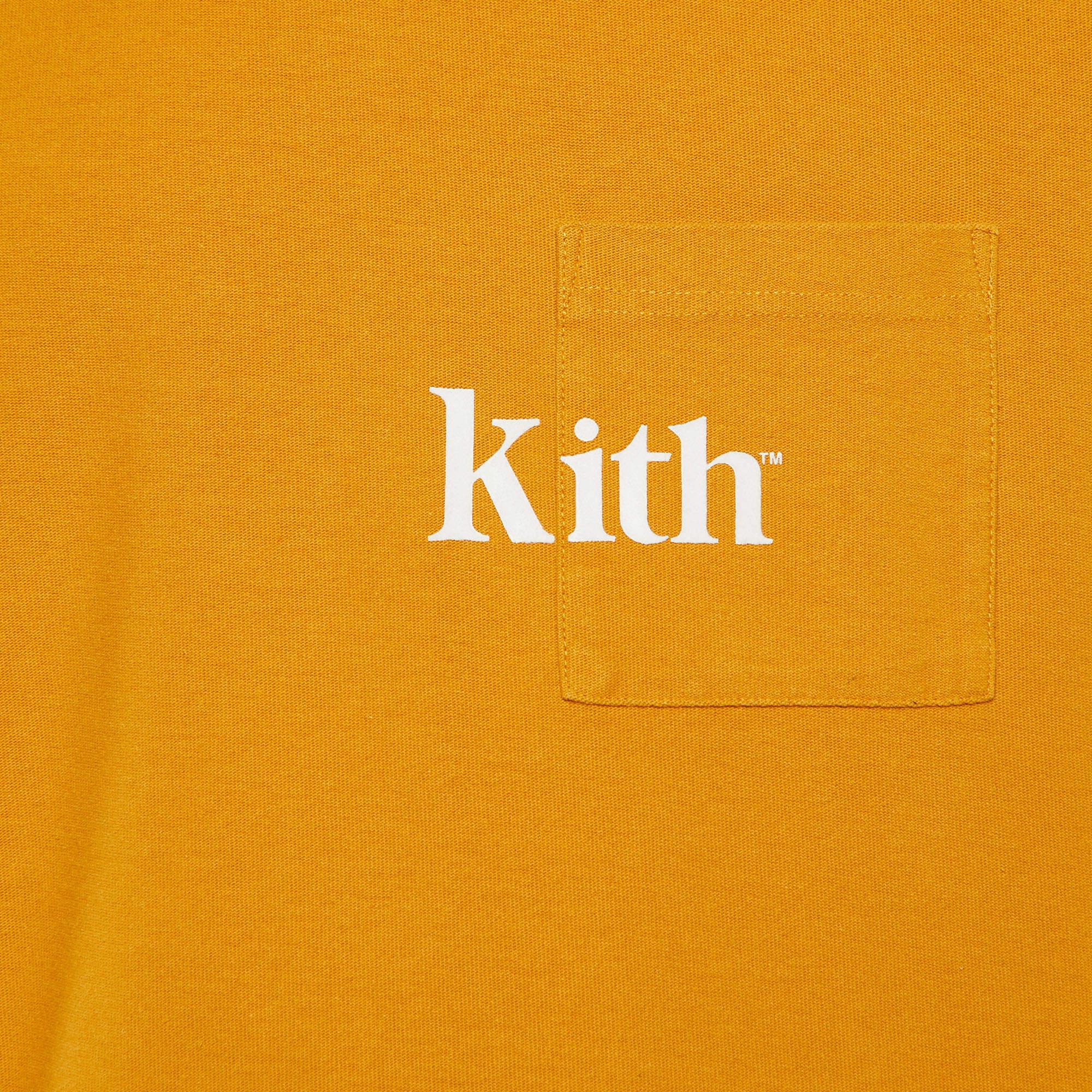 Giallo Maglietta Kith giallo senape in cotone con logo stampato a girocollo T S in vendita