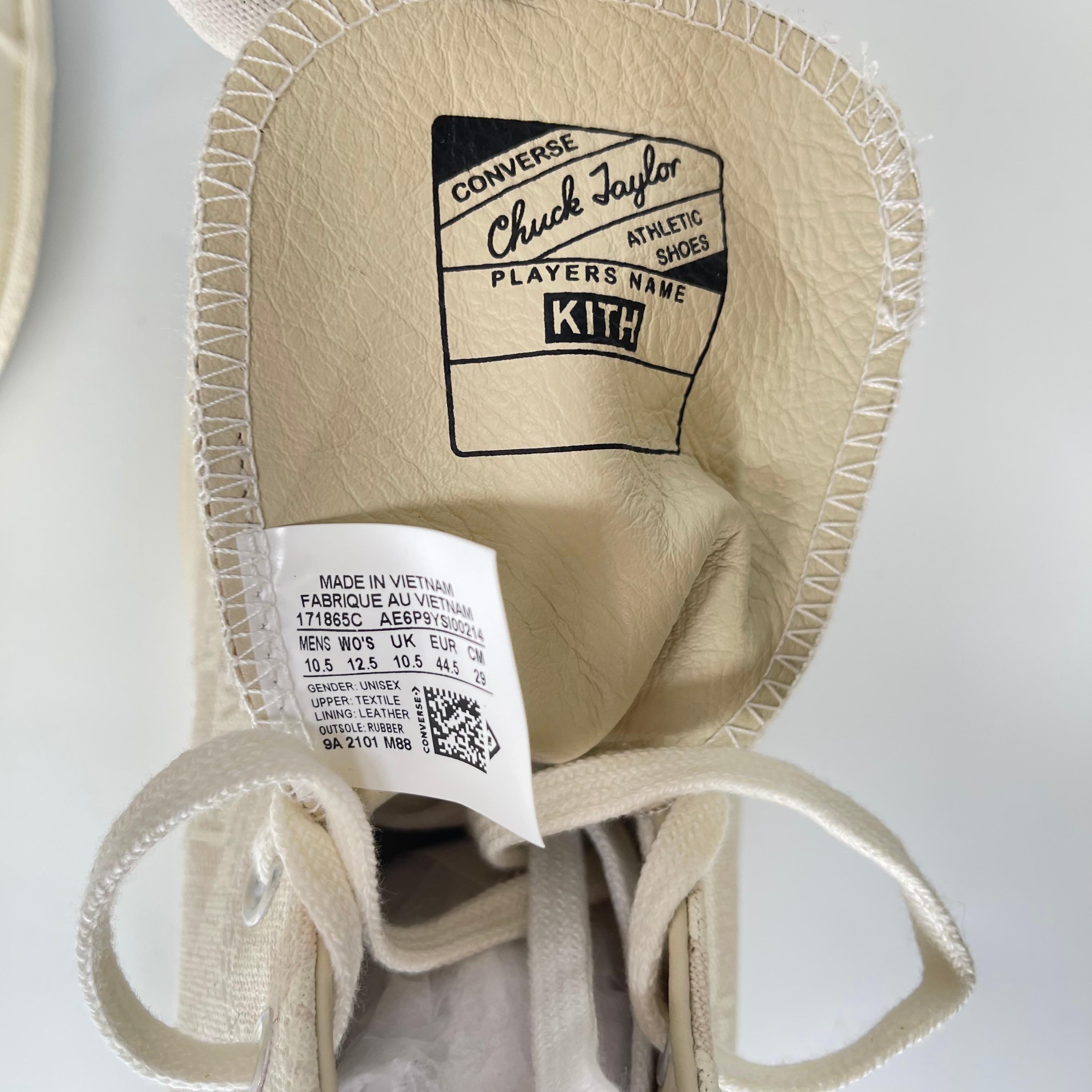 Kith x Converse Chuck Taylor All Star 1970 Classics (10.5 US) In New Condition For Sale In Montreal, Quebec