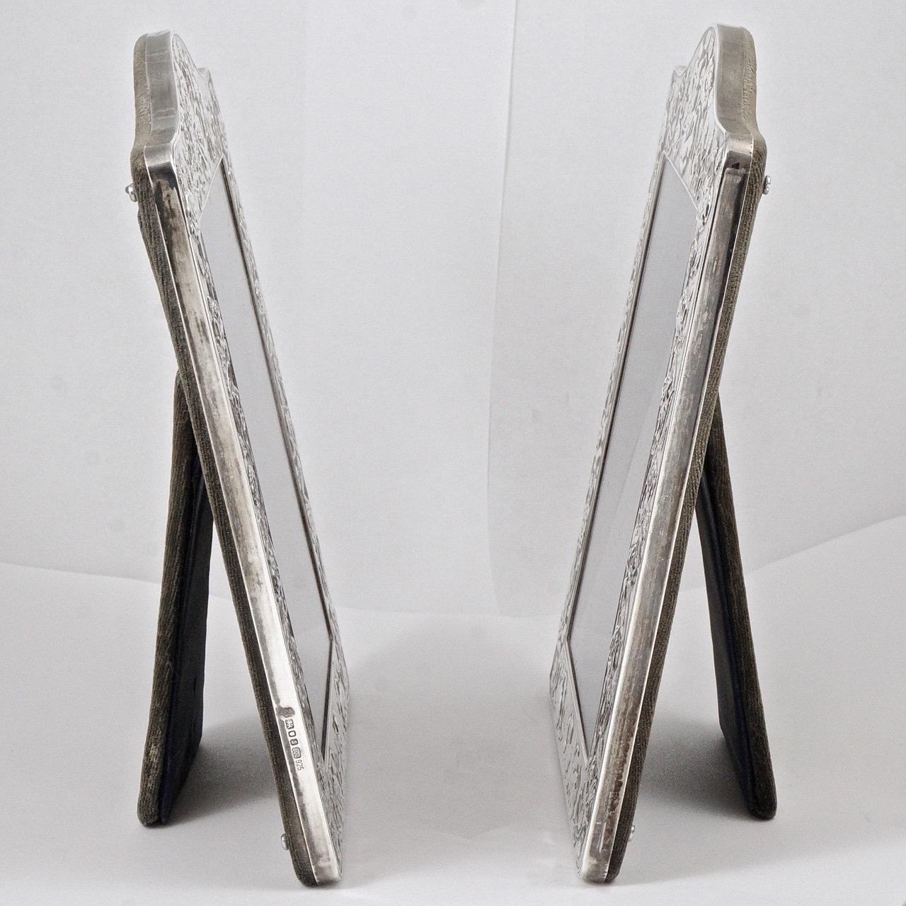 Kitney & Co Paar englische Sterling Silber Fotorahmen mit Rosen 1990s im Zustand „Gut�“ in London, GB