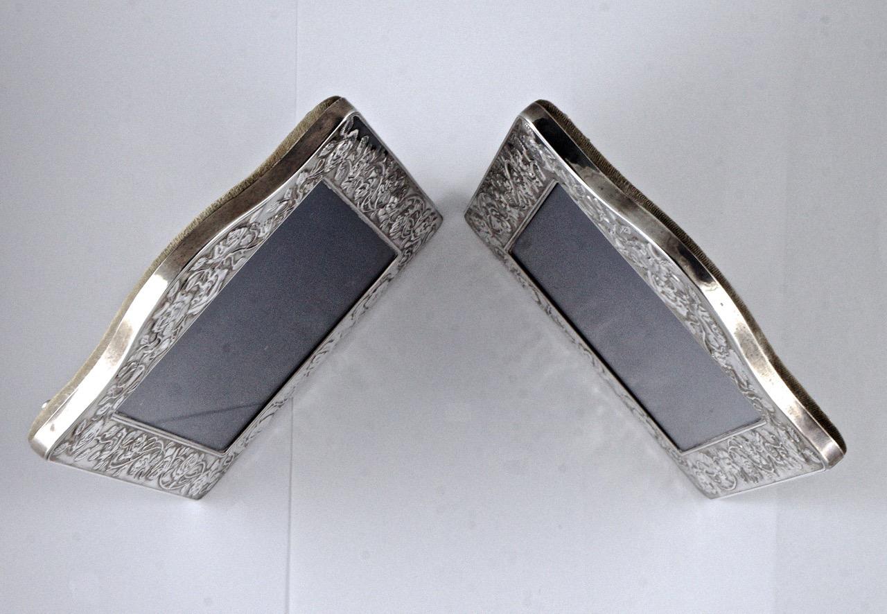 Kitney & Co Paar englische Sterling Silber Fotorahmen mit Rosen 1990s für Damen oder Herren