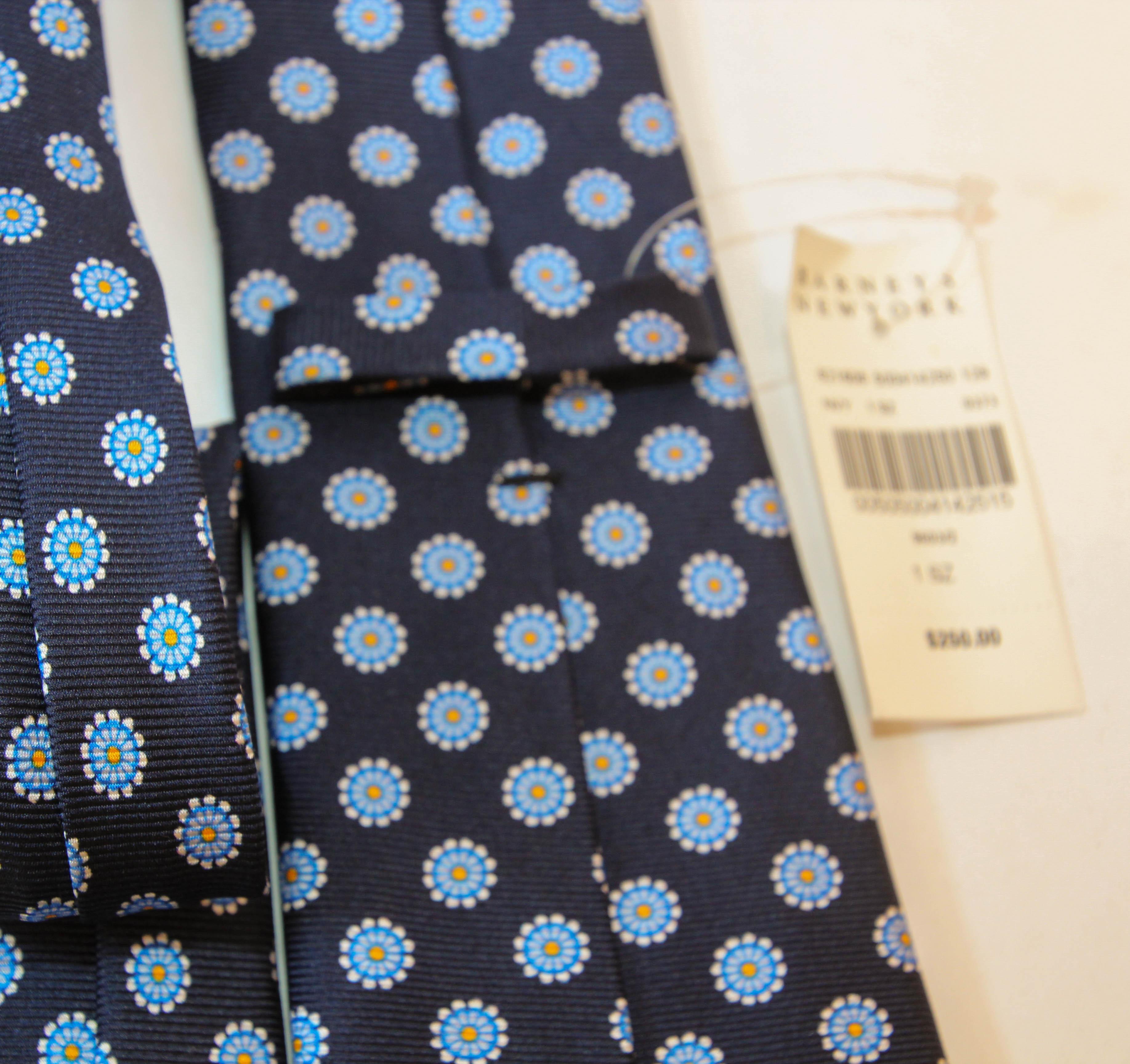 KITON Cravate en soie bleue fabriquée en Italie en vente 5