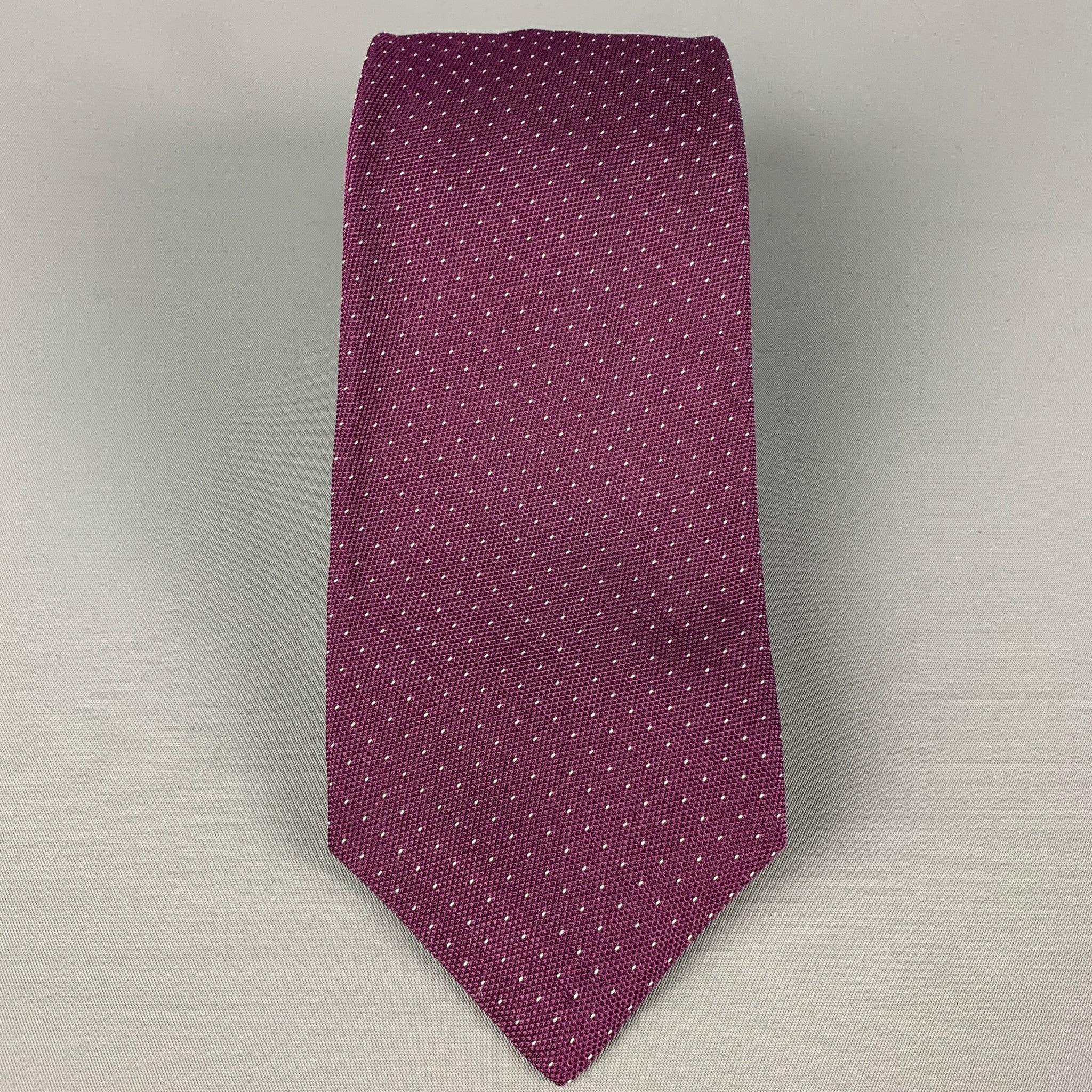 KITON necktie comes in a burgundy & white silk with a all over dot print. Made in Italy . Very Good Pre-Owned Condition.Width: 3.5 inches  Length: 59 inches 

  
  
 
Reference: 120366
Category: Tie
More Details
    
Brand:  KITON
Gender: 