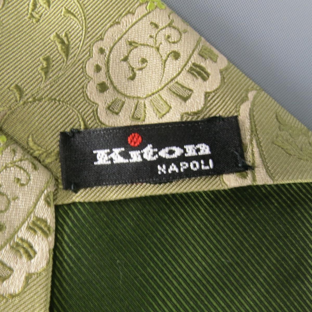 Classic KITON tie in olive
  beige faille with large scale paisley textured print. Made in Italy.Good Pre-Owned Condition.Width: 3.75 inches 
  
  
  
 Sui Generis Reference: 78167
 Category: Tie
 More Details
  
 Brand: KITON
 Color: Beige
