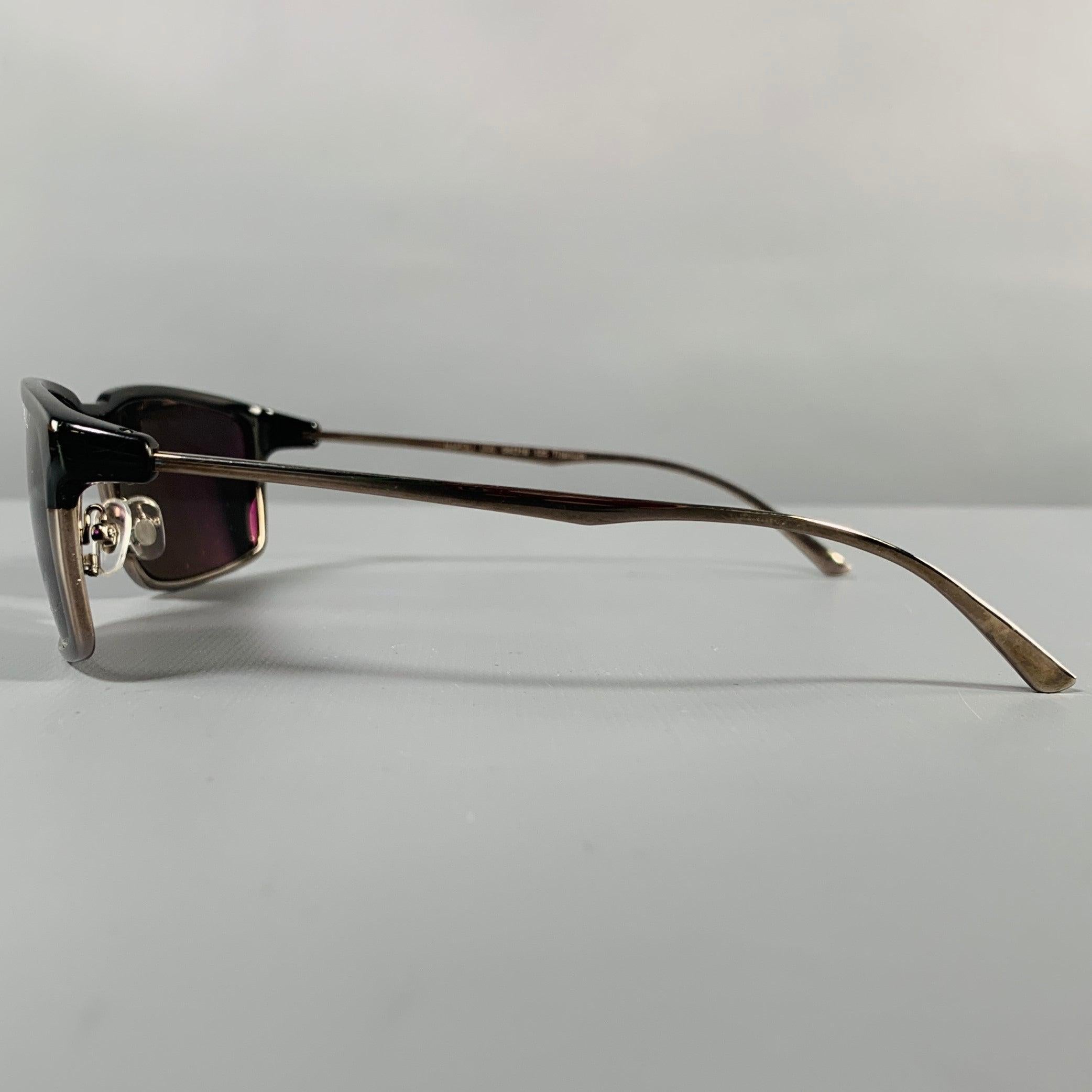 KITON -Napoli-  Lunettes de soleil en titane A Silver Silver Excellent état - En vente à San Francisco, CA