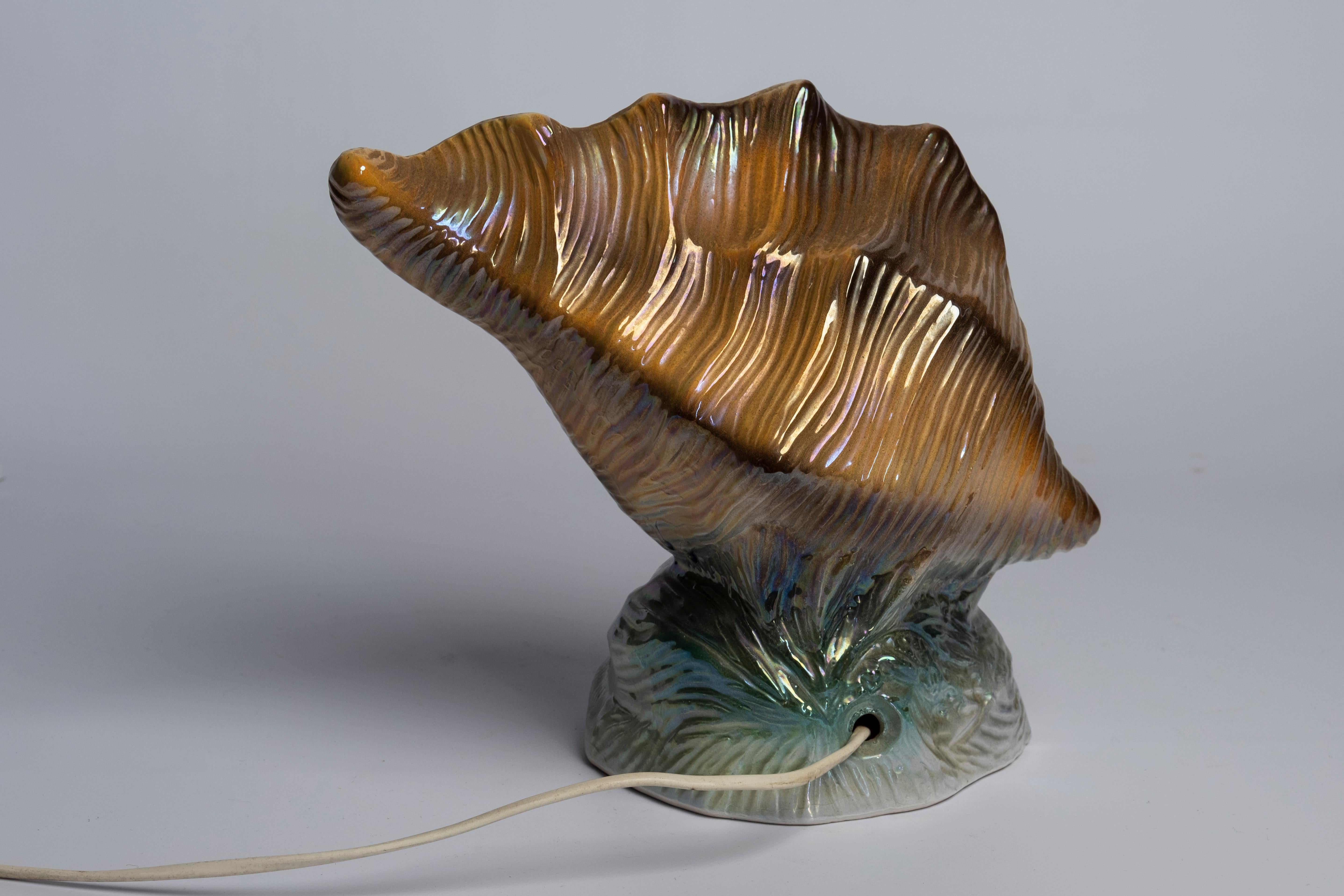 Mid-Century Modern Kitschy Dutch Midcentury Ceramic Sea-Shell Lamp