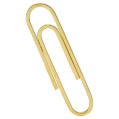 Kitsinian 1980
s 14 Karat Yellow Gold Vintage Large Paperclip Pendant