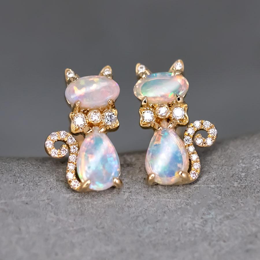 Boucles d'oreilles chaton chat australien en or jaune 14K avec diamant et opale.

Expédition nationale gratuite par USPS First Class !  Garantie limitée d'un an gratuite !  Sac ou boîte cadeau gratuit avec chaque commande !



L'opale, la reine des