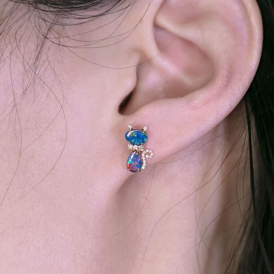 Kätzchen Katze Doublet Opal Diamant Ohrstecker 18K Gelbgold (Arts and Crafts) im Angebot