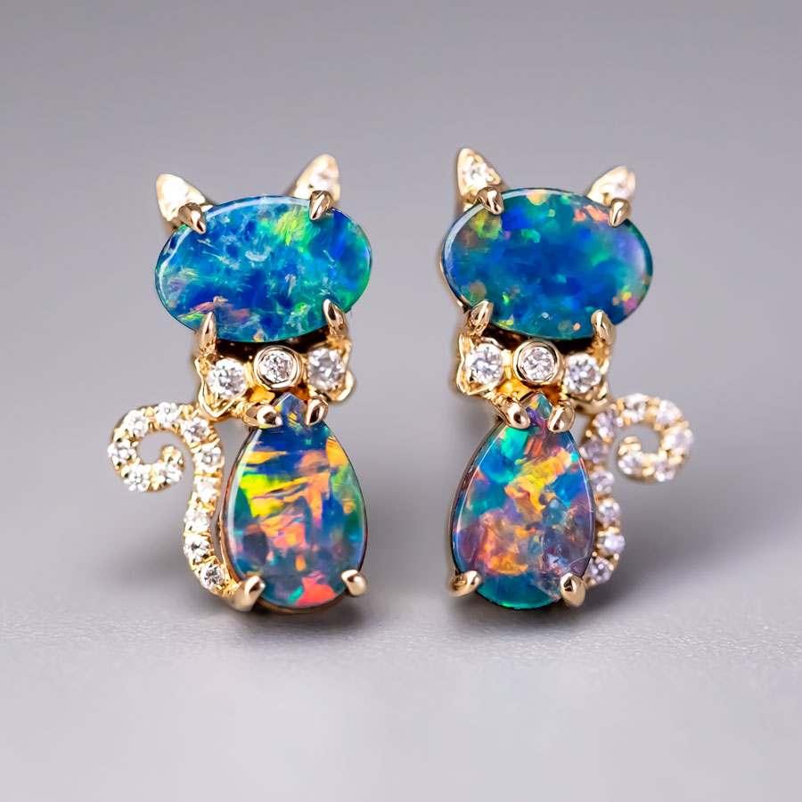 Kätzchen Katze Doublet Opal Diamant Ohrstecker 18K Gelbgold (Brillantschliff) im Angebot