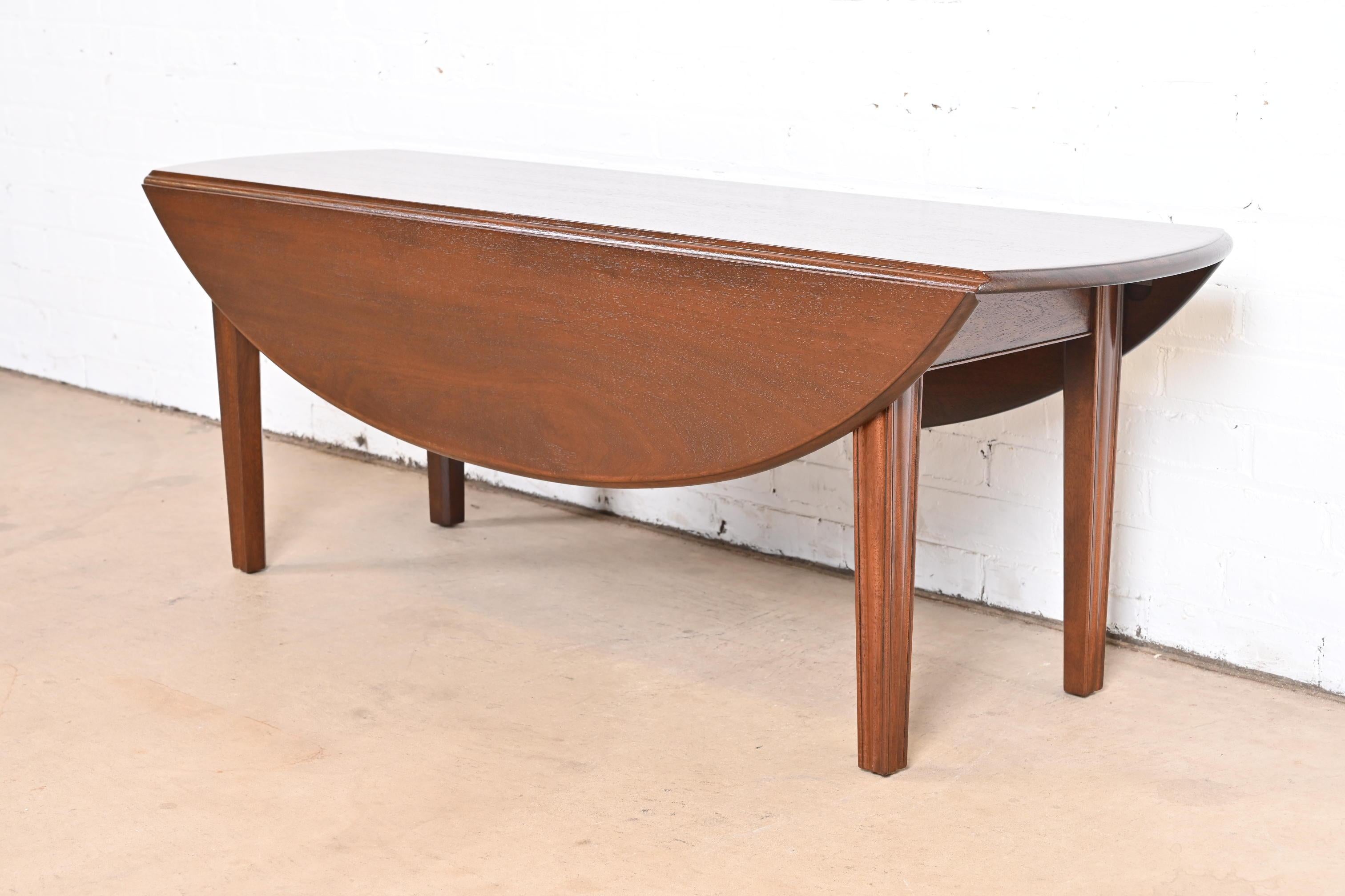 Kittinger American Colonial Mahogany Drop Leaf Coffee Table, Newly Refinished For Sale 4