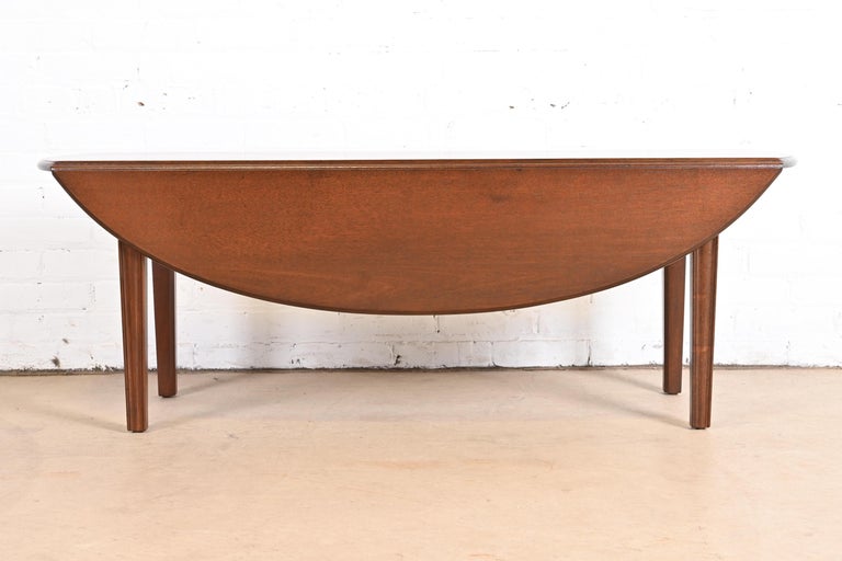 Kittinger American Colonial Mahogany Drop Leaf Coffee Table, Newly Refinished For Sale 12