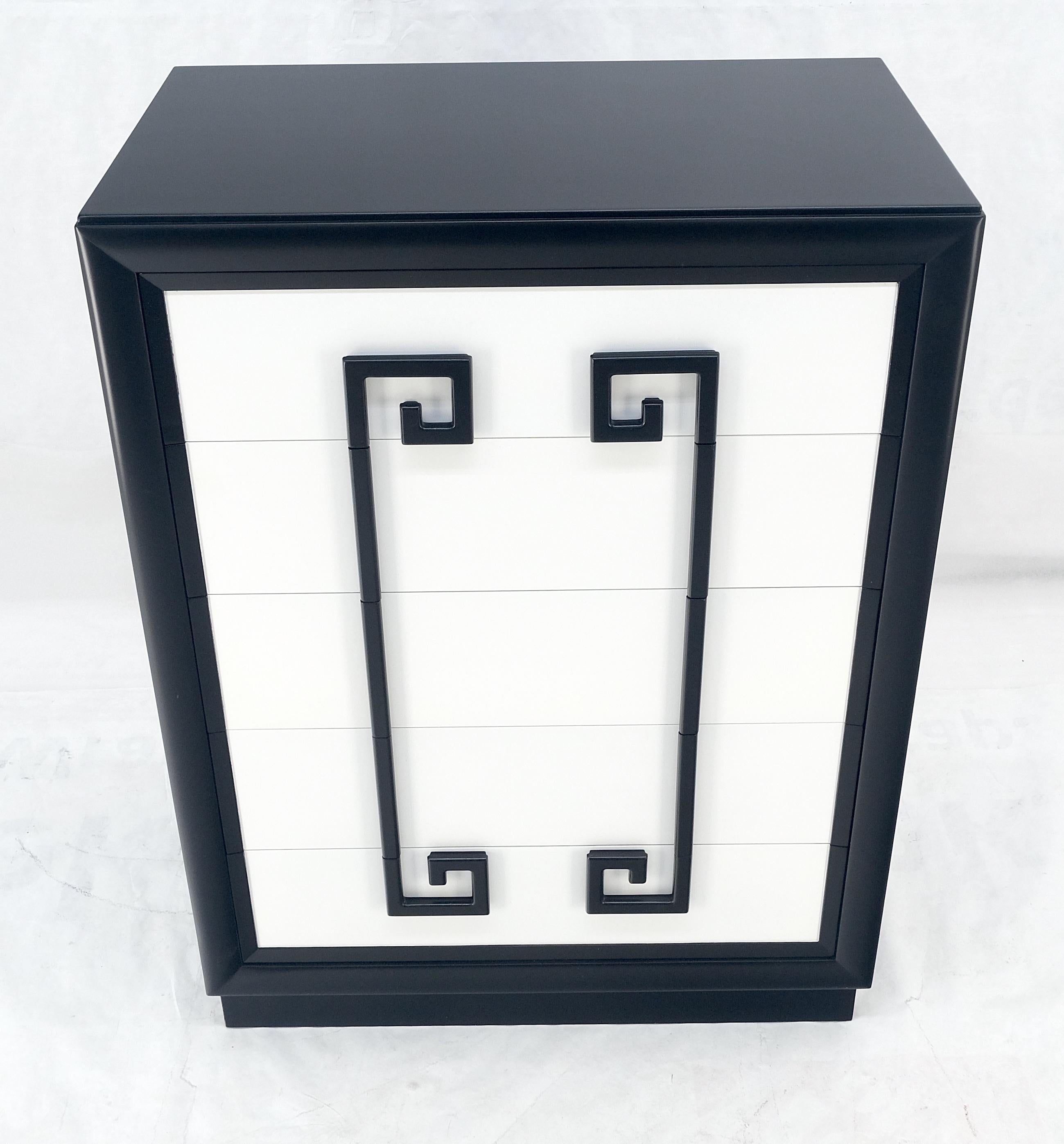 ¡Kittinger Cómoda Mandarina Lacada en Blanco y Negro 5 Cajones MINT! Roble en venta