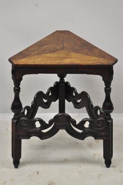 Kittinger Buffalo Spanish Renaissance Walnut Triangle Occasional Side Table