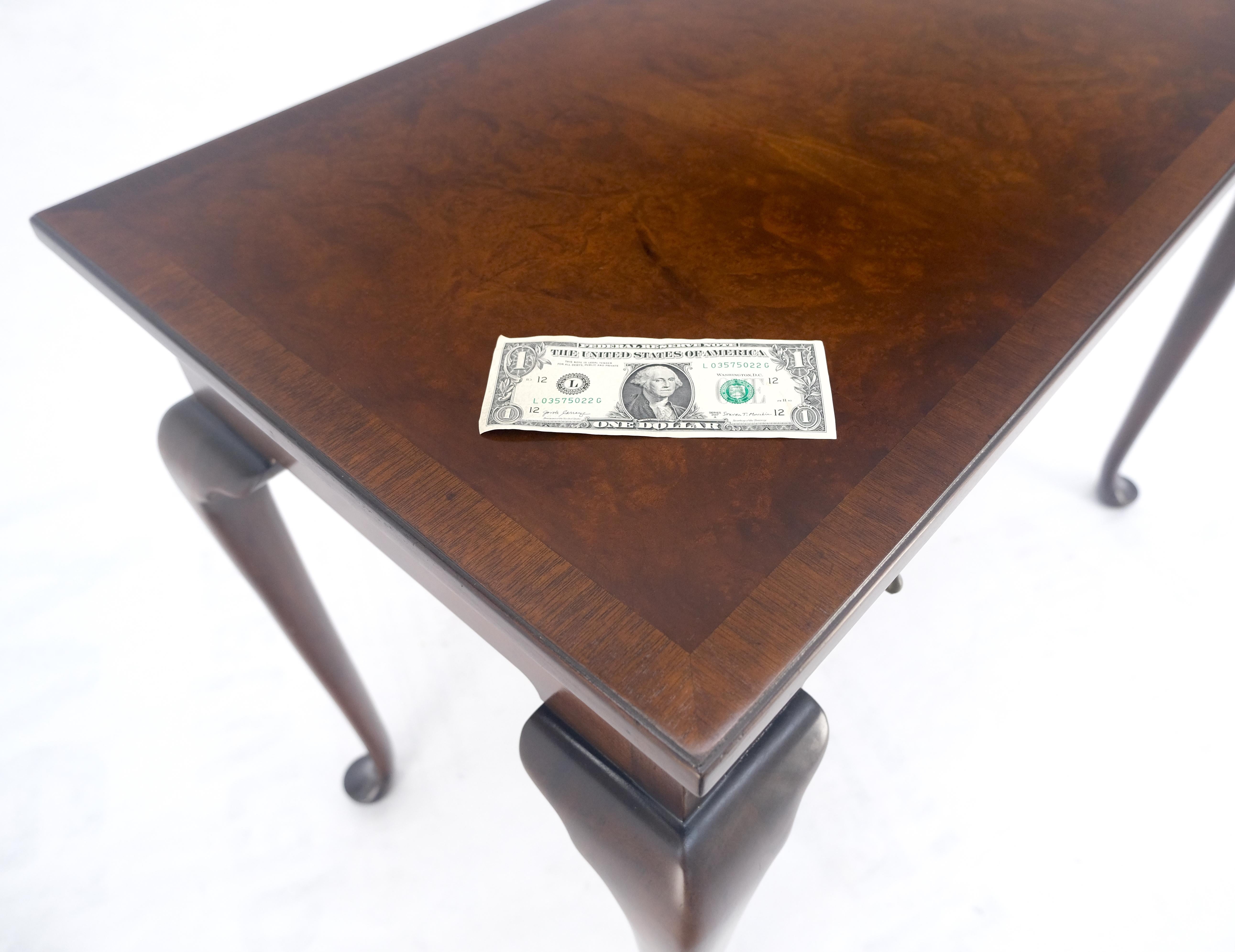Kittinger Consola de madera de nogal de 3 cajones Queen Anne Mesa de escritorio MENTA en venta 4