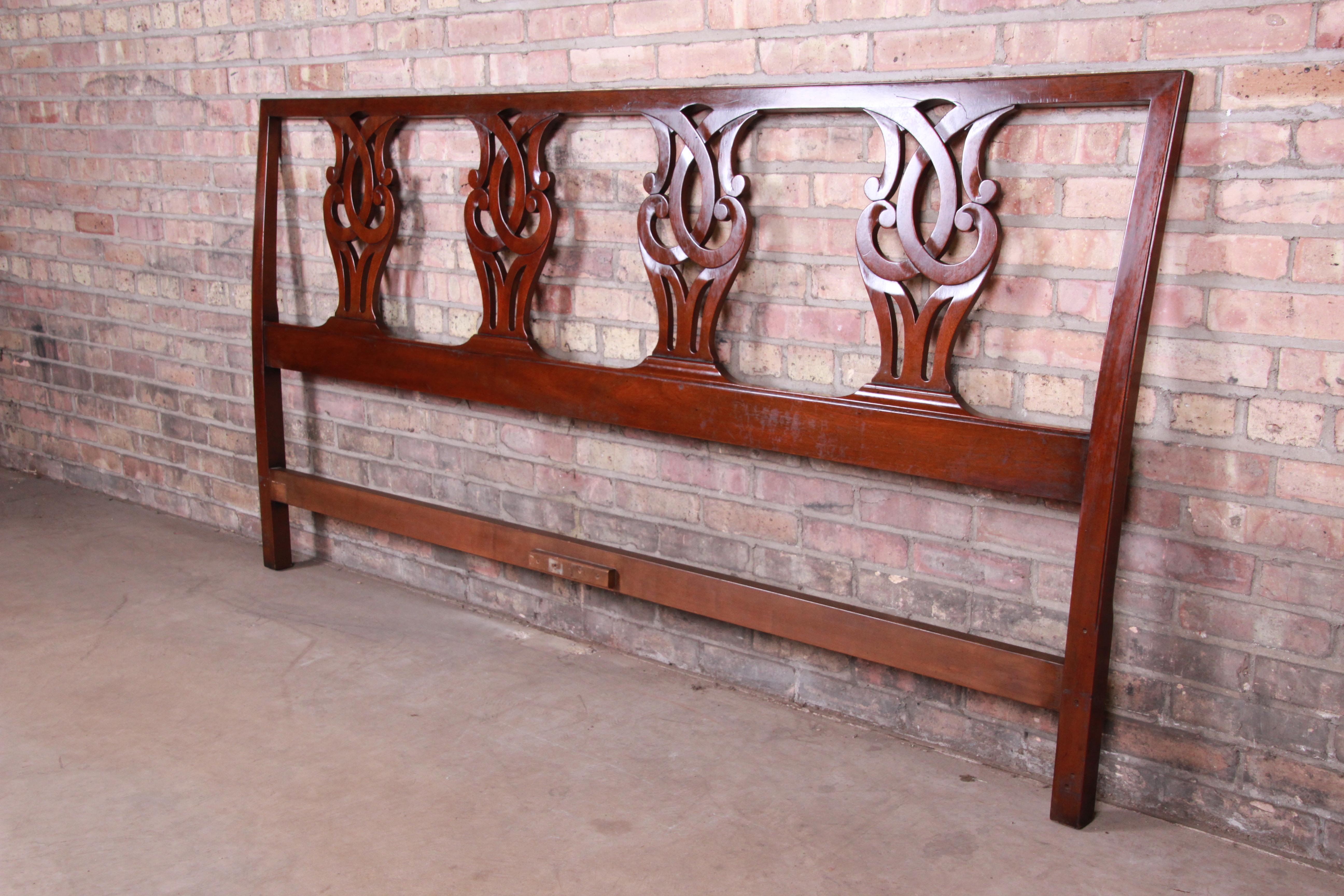Kittinger Chippendale Carved Mahogany King Size Headboard In Good Condition In South Bend, IN