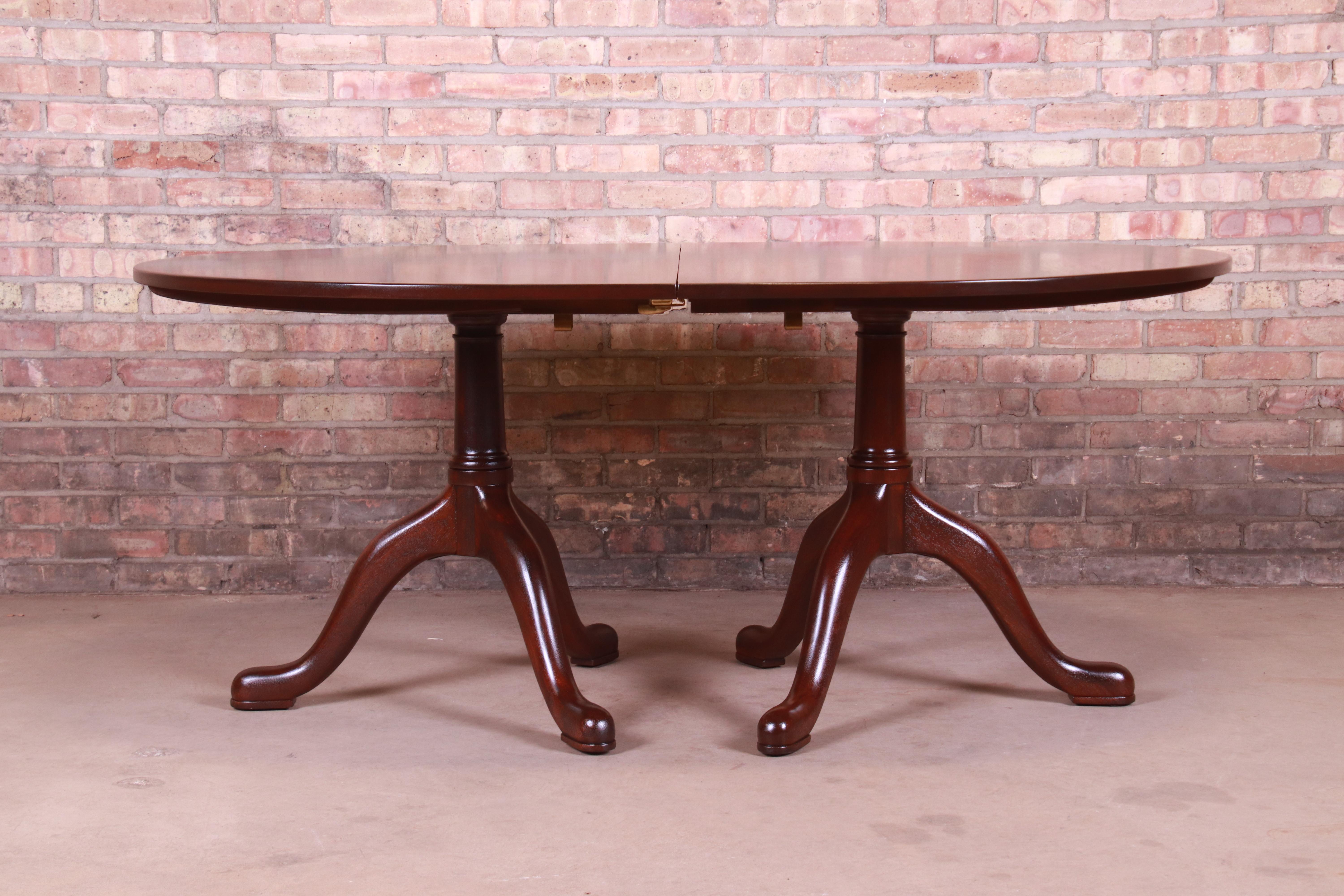 Kittinger Colonial Williamsburg Mahogany Extension Dining Table, Refinished 1