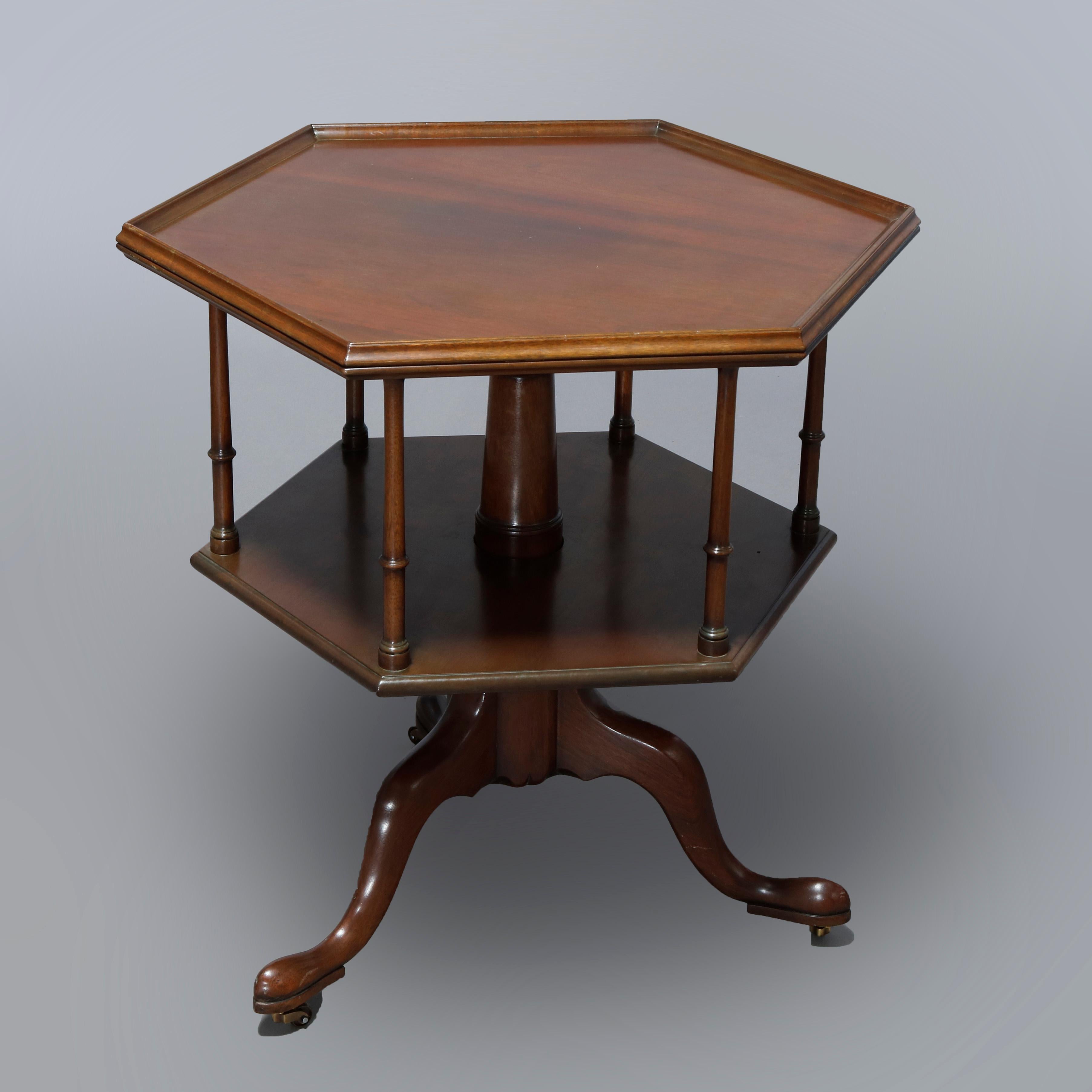 Kittinger Colonial Williamsburg Queen Anne Mahogany Revolving Server, 20th C For Sale 3