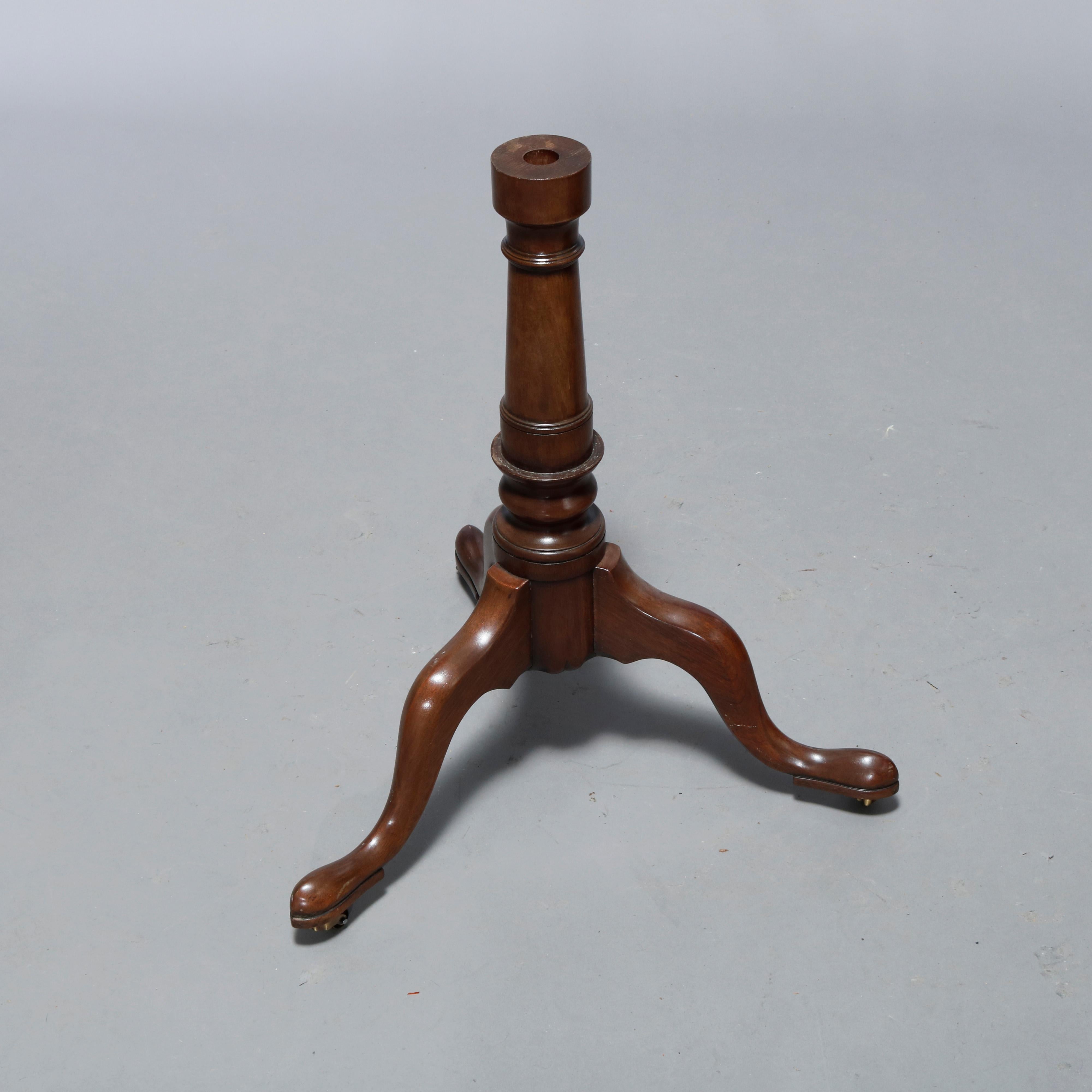 Kittinger Colonial Williamsburg Queen Anne Mahogany Revolving Server, 20th C In Good Condition For Sale In Big Flats, NY