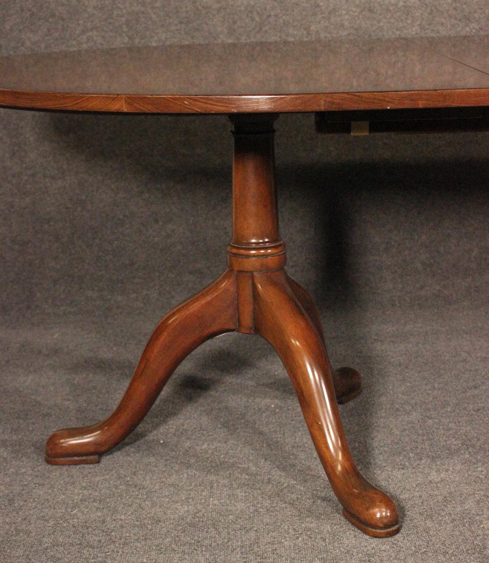 Kittinger CW Solid Mahogany Georgian Queen Anne Style Dining Table with 2 Leaves 1