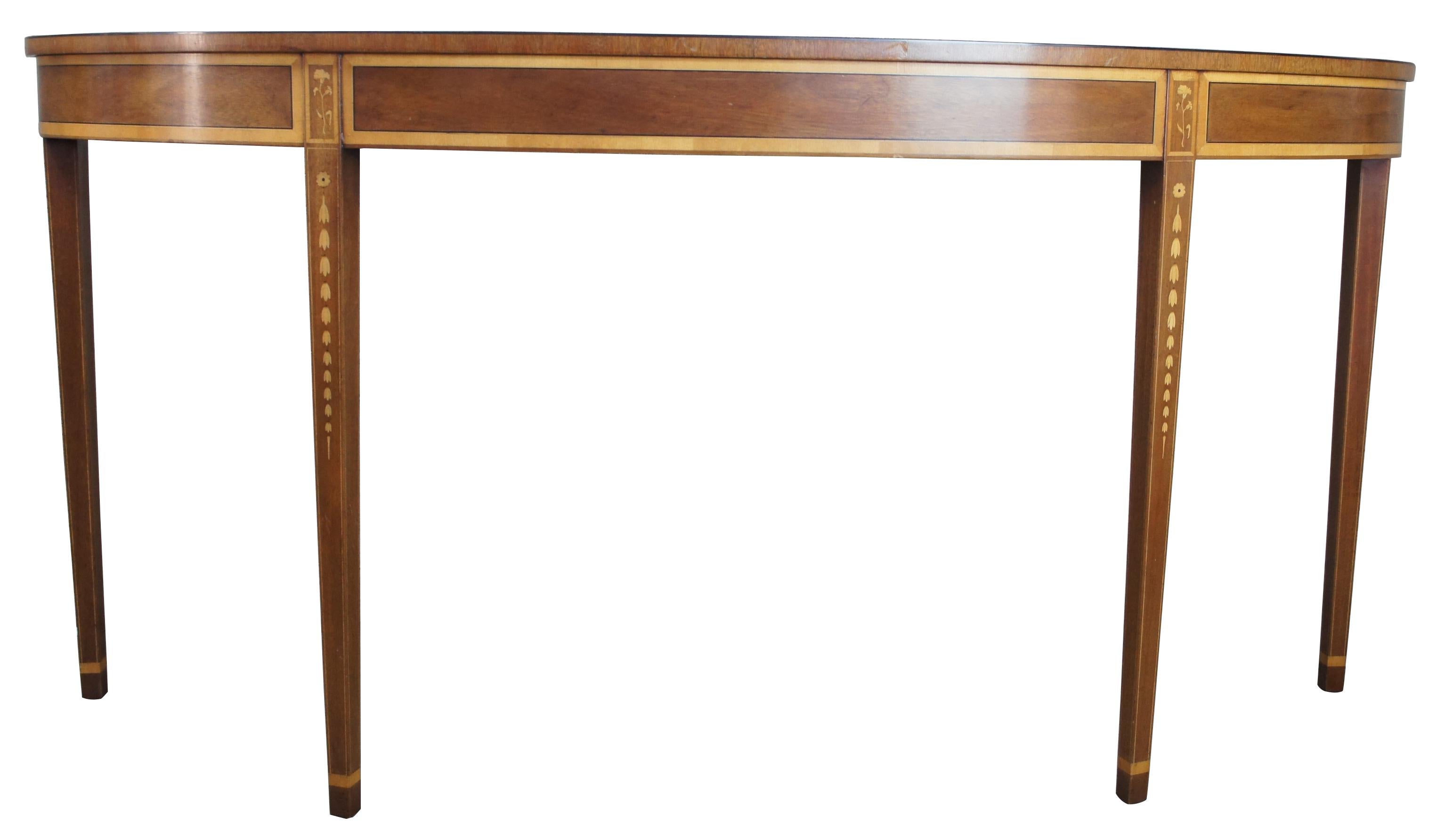 Kittinger demilune half round banded mahogany console entry hall table D1804

A stunning demilune or crescent shaped hall console table or server. Signed 
