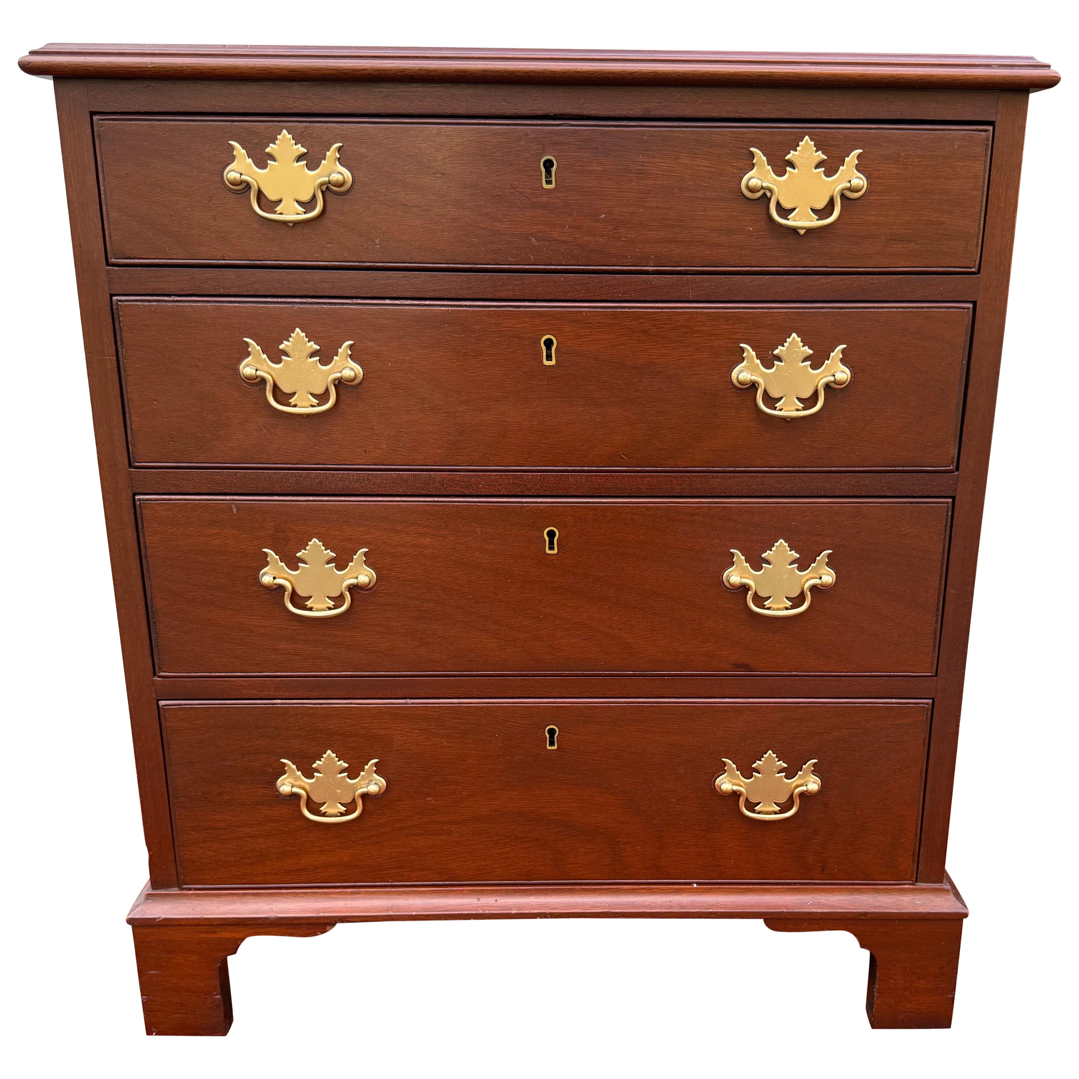 Kittinger Four-Drawer bachelors Chest For Sale