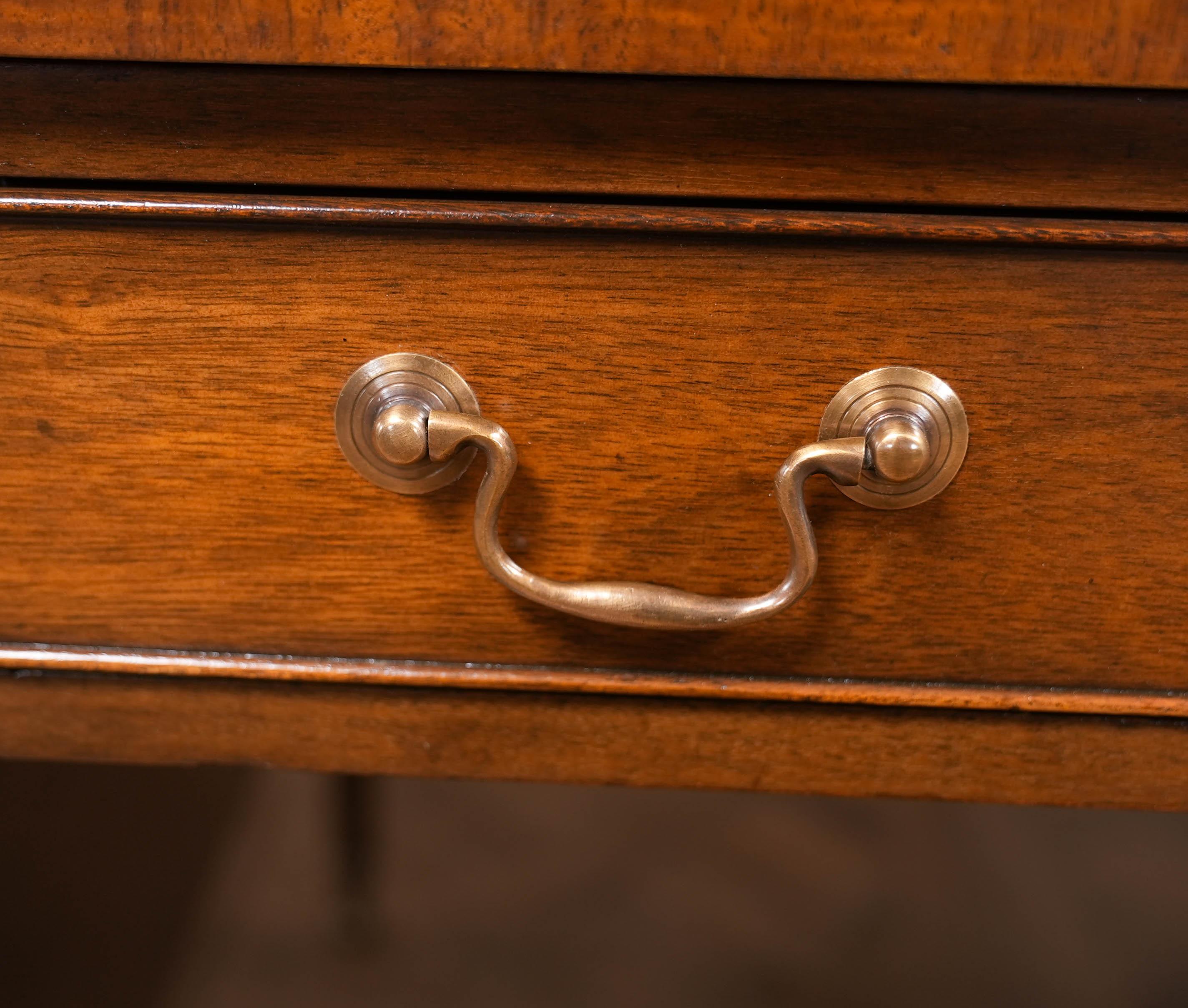 Kittinger George Washington Style Desk In Good Condition In Annville, PA