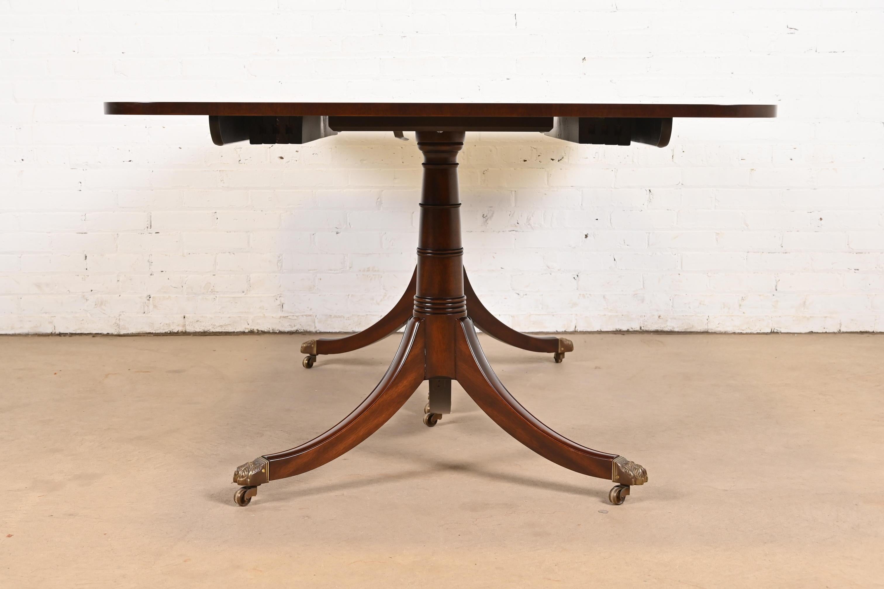 Kittinger Georgian Banded Mahogany Double Pedestal Dining Table, Refinished For Sale 4