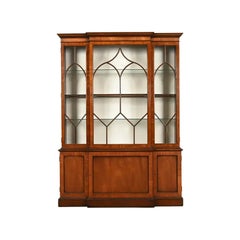 Kittinger Georgian Carved Mahogany Lighted Breakfront Bookcase, Circa 1960s