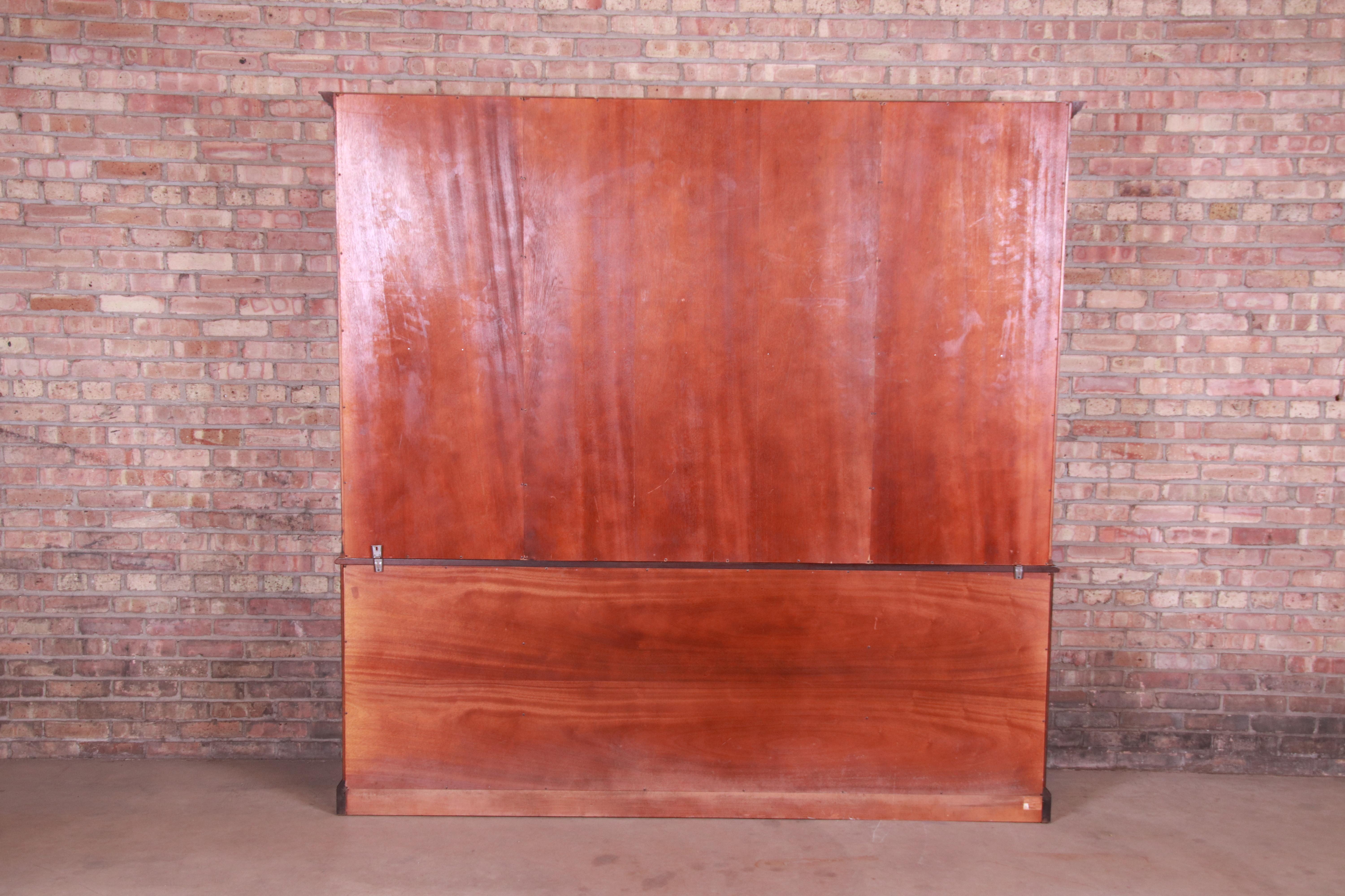 Kittinger Georgian Mahogany Breakfront Bookcase or Bar Cabinet 7