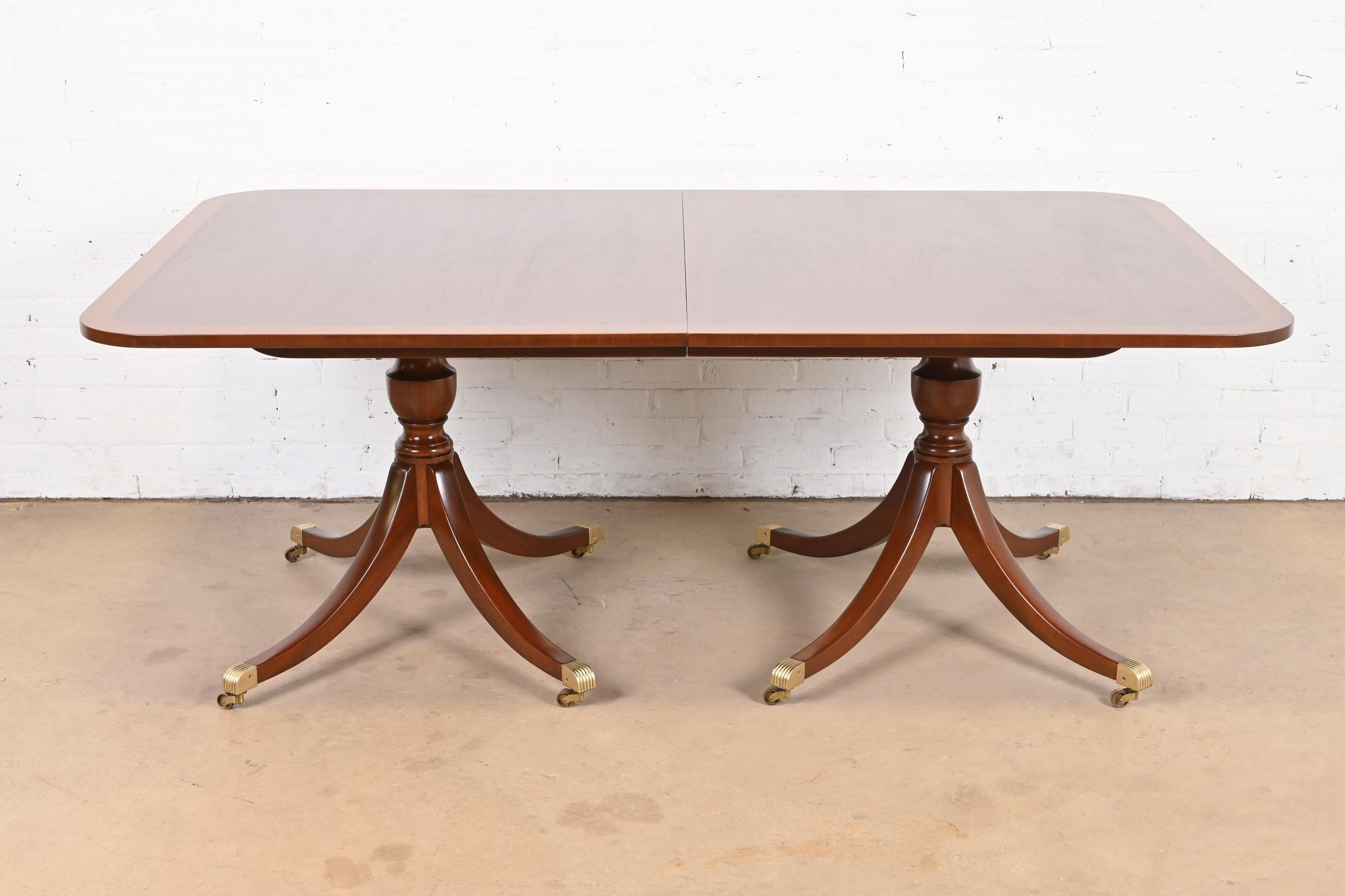 Kittinger Georgian Mahogany Double Pedestal Dining Table, Newly Refinished For Sale 4