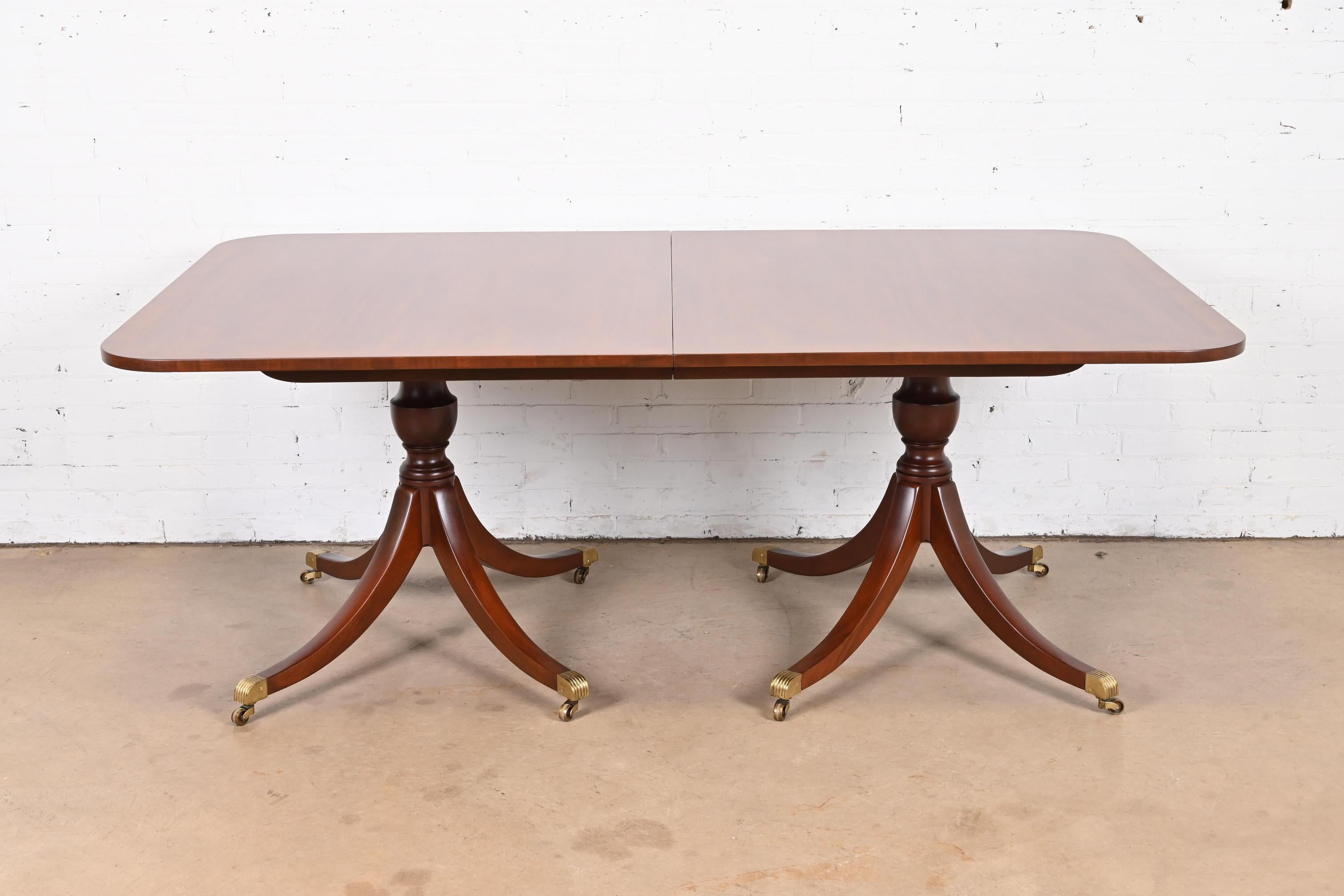 Kittinger Georgian Mahogany Double Pedestal Dining Table, Newly Refinished For Sale 5