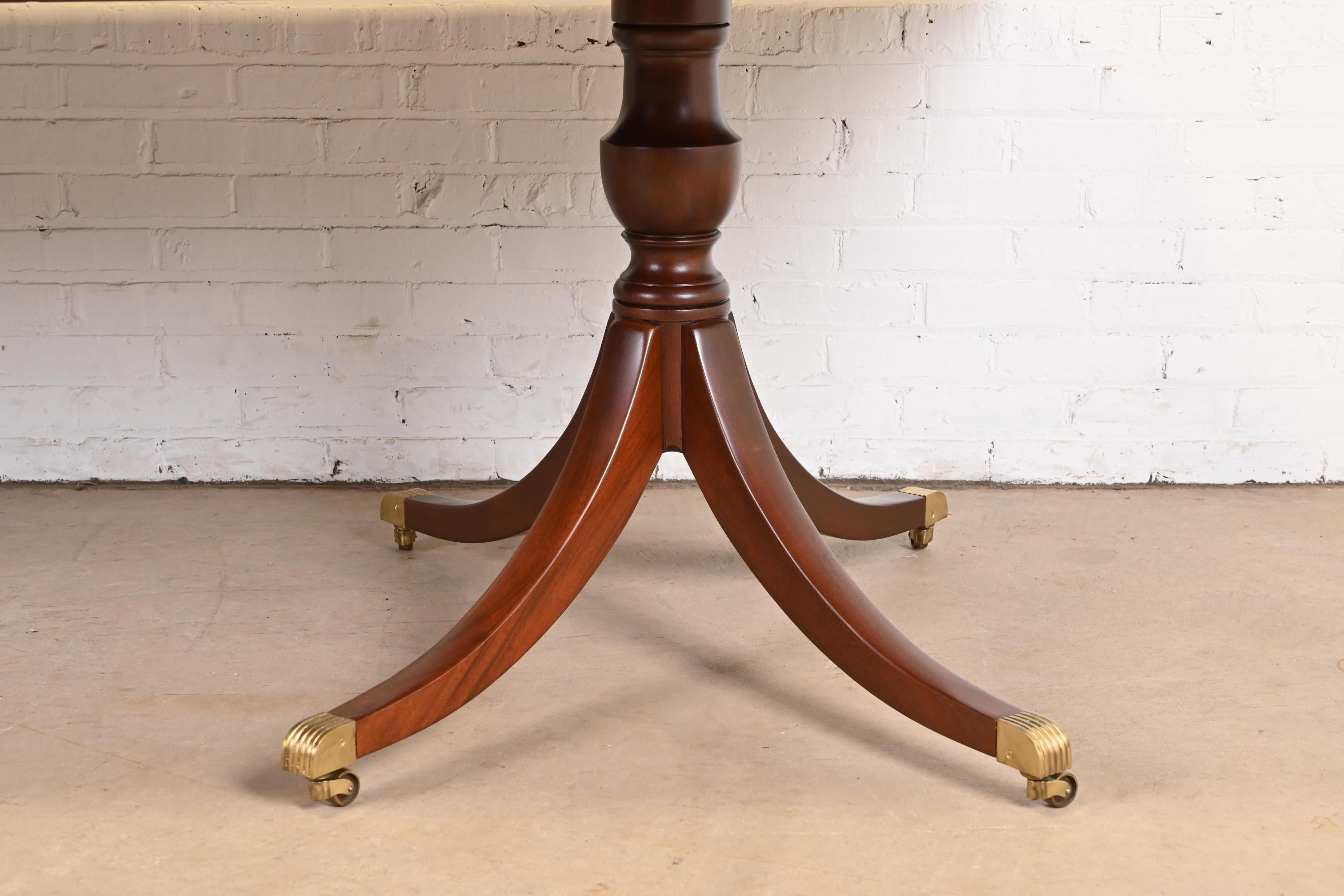 Kittinger Georgian Mahogany Double Pedestal Dining Table, Newly Refinished For Sale 7