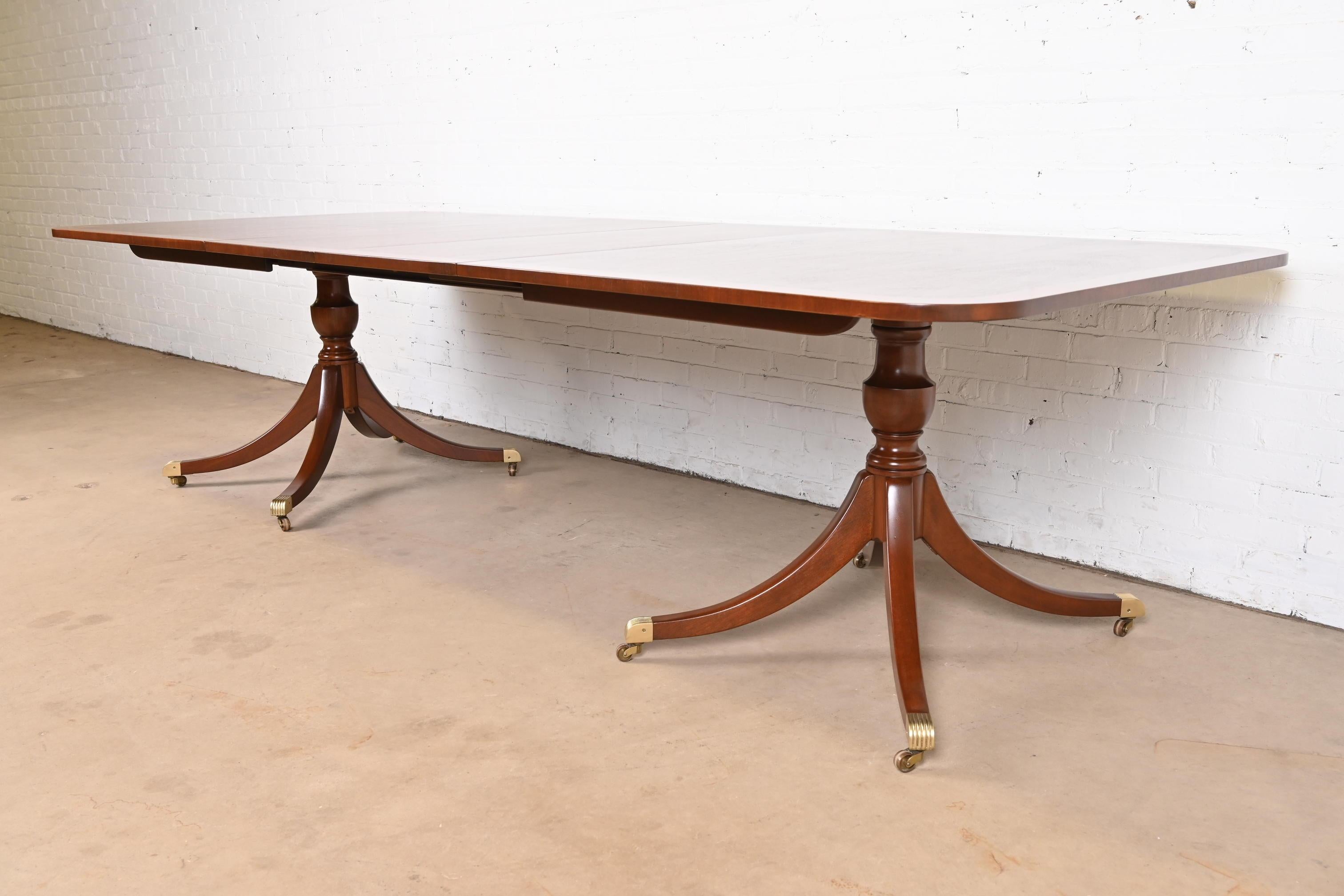American Kittinger Georgian Mahogany Double Pedestal Dining Table, Newly Refinished For Sale