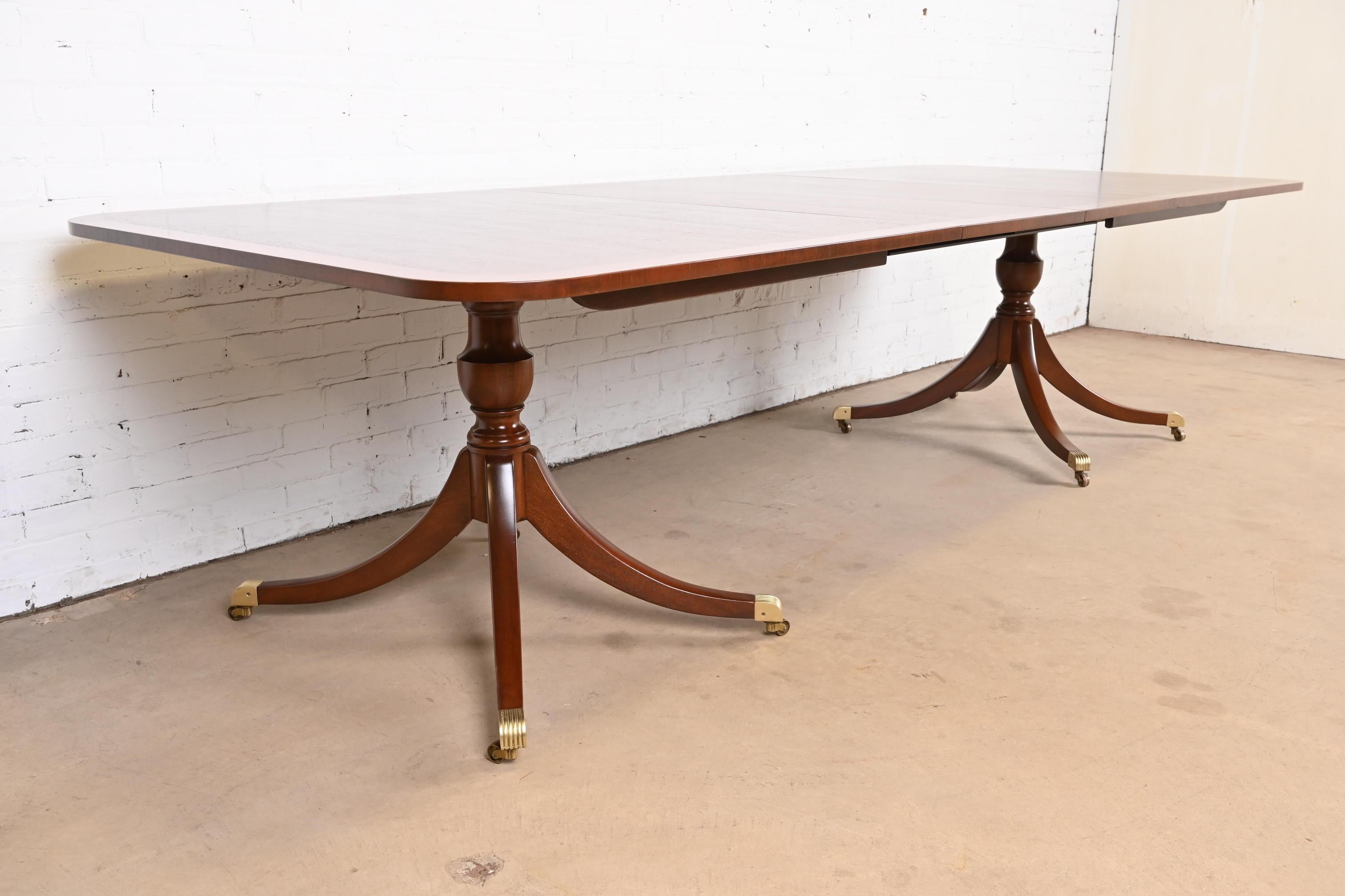 Kittinger Georgian Mahogany Double Pedestal Dining Table, Newly Refinished For Sale 1