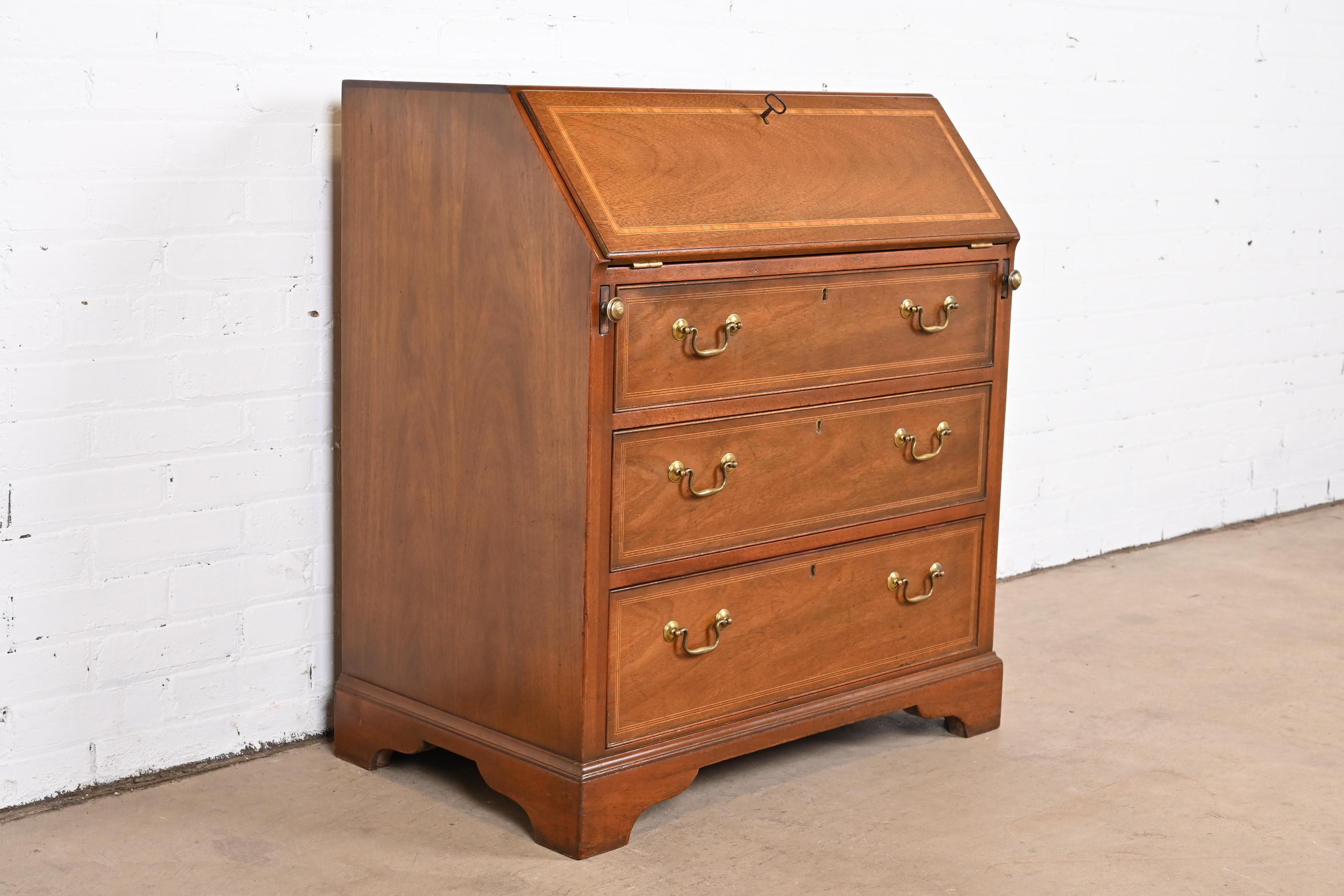 Kittinger Georgian Mahogany Slant Front Secretary Desk From the White House In Good Condition For Sale In South Bend, IN