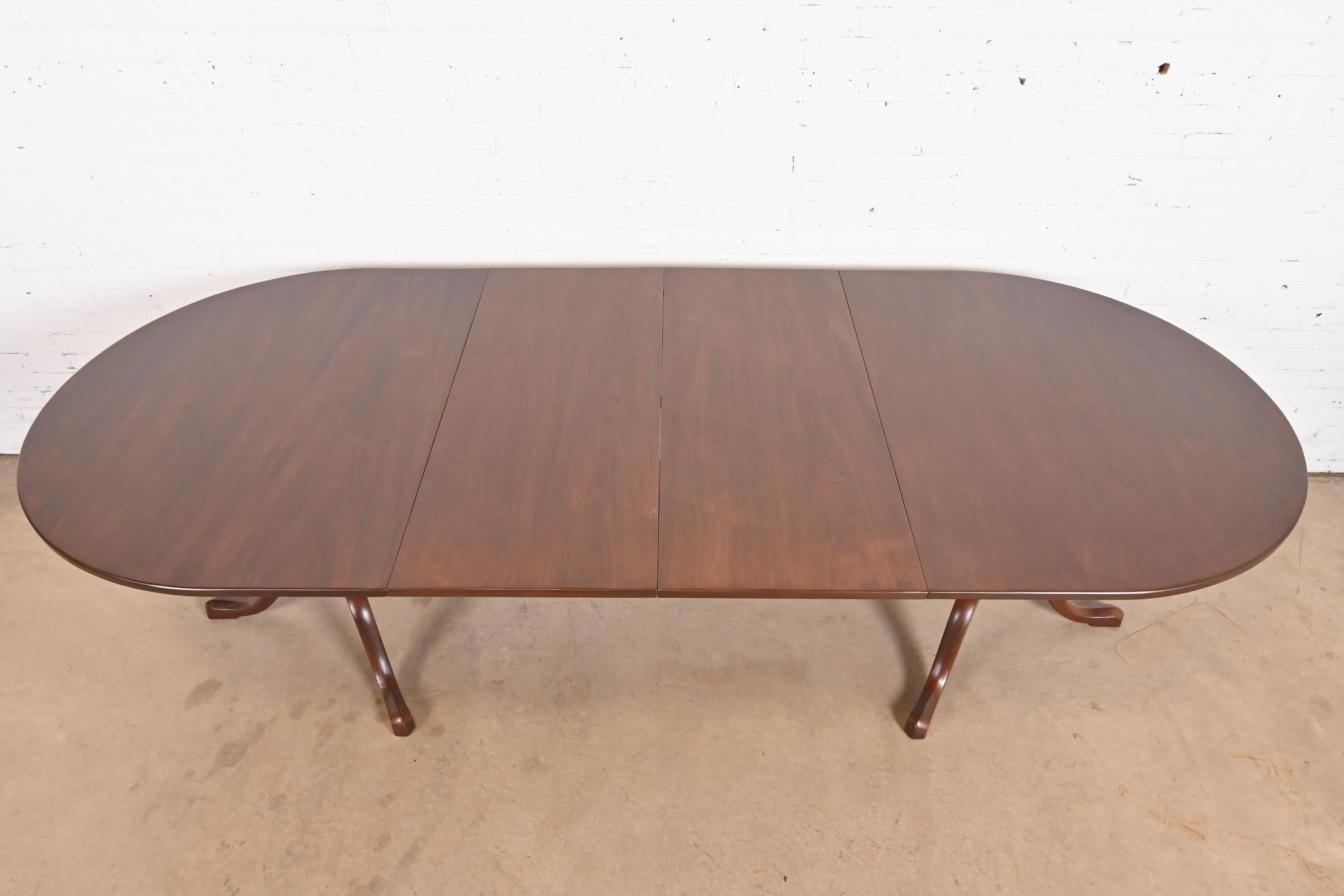 Kittinger Georgian Solid Mahogany Double Pedestal Dining Table, Newly Refinished For Sale 1