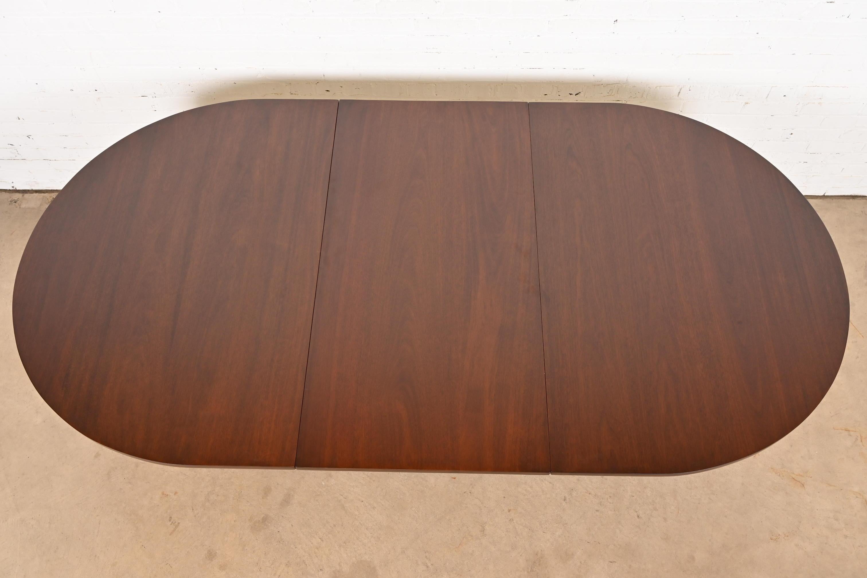 Kittinger Georgian Solid Mahogany Double Pedestal Dining Table, Newly Refinished For Sale 1