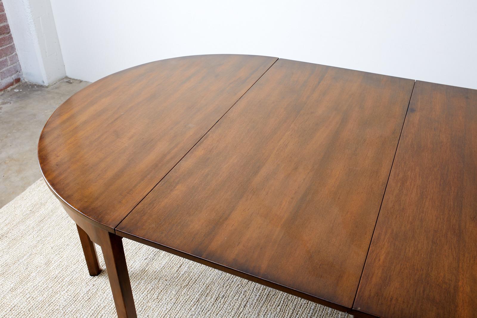 Kittinger Georgian Style Mahogany Banquet Dining Table In Good Condition In Rio Vista, CA