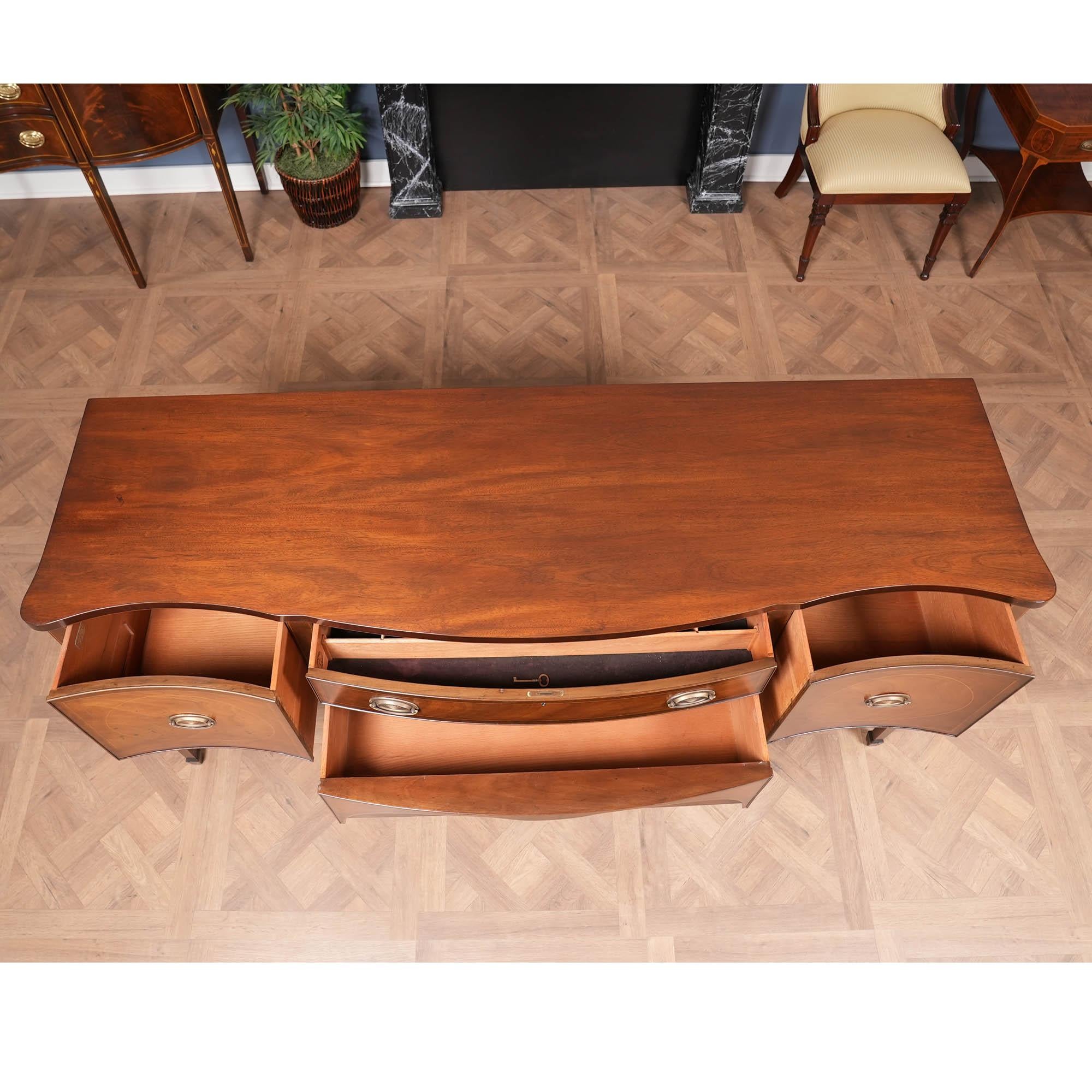 Kittinger Hepplewhite Style Sideboard For Sale 4